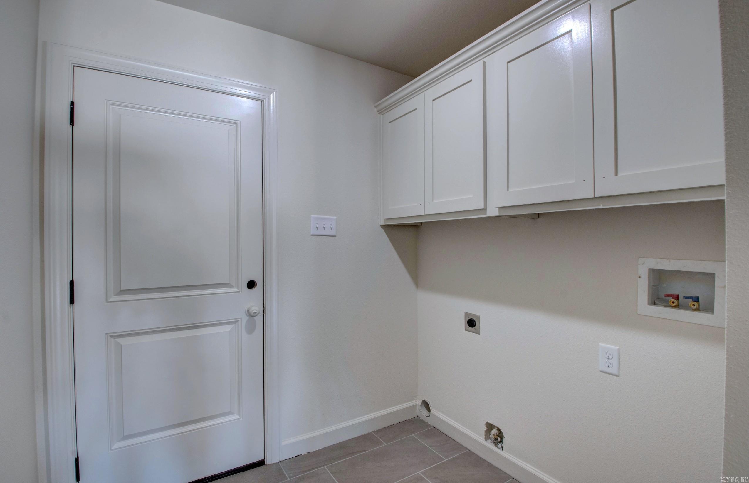 COUNTRY CLUB OF ARK THE - Residential