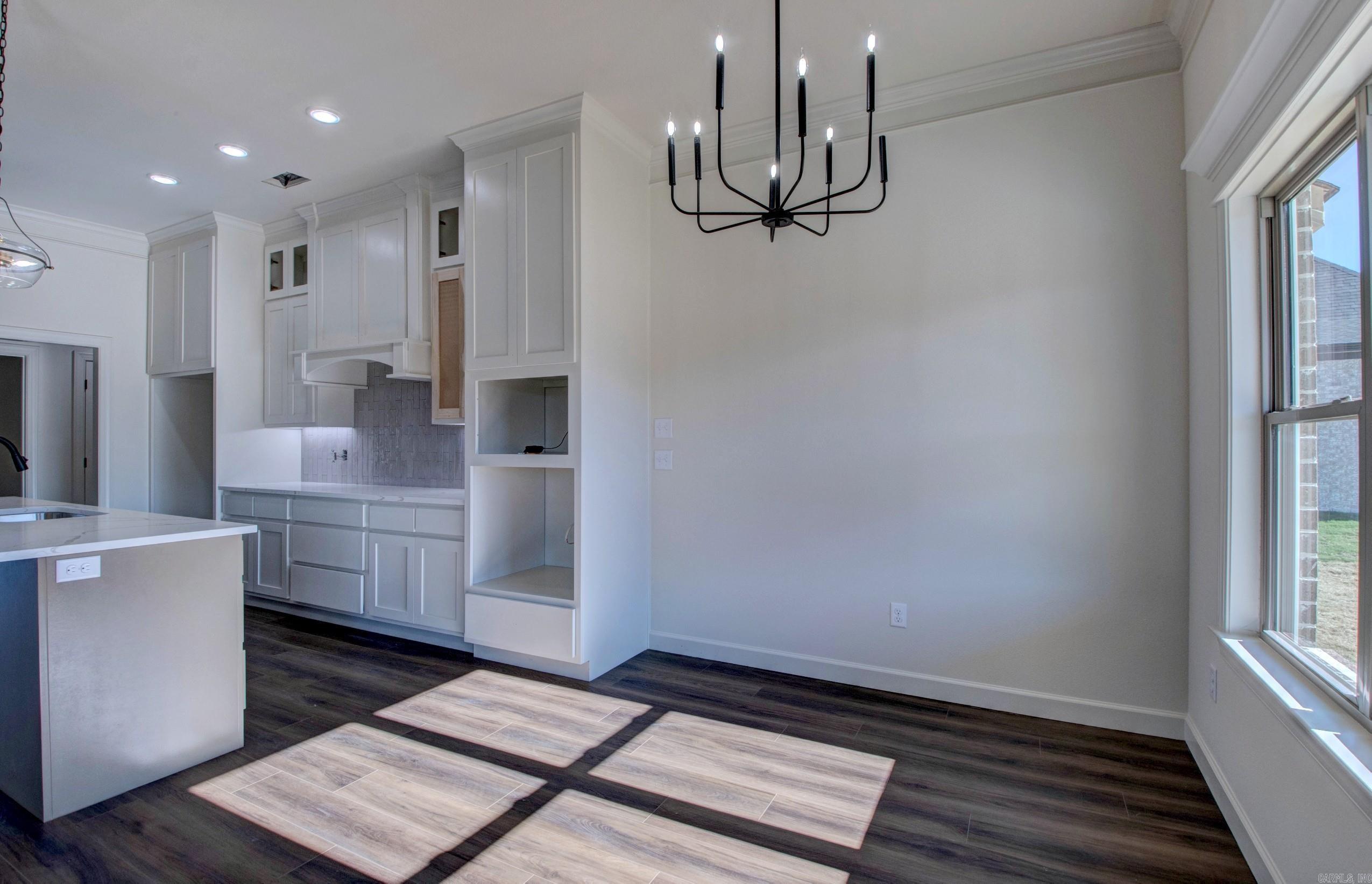 COUNTRY CLUB OF ARK THE - Residential