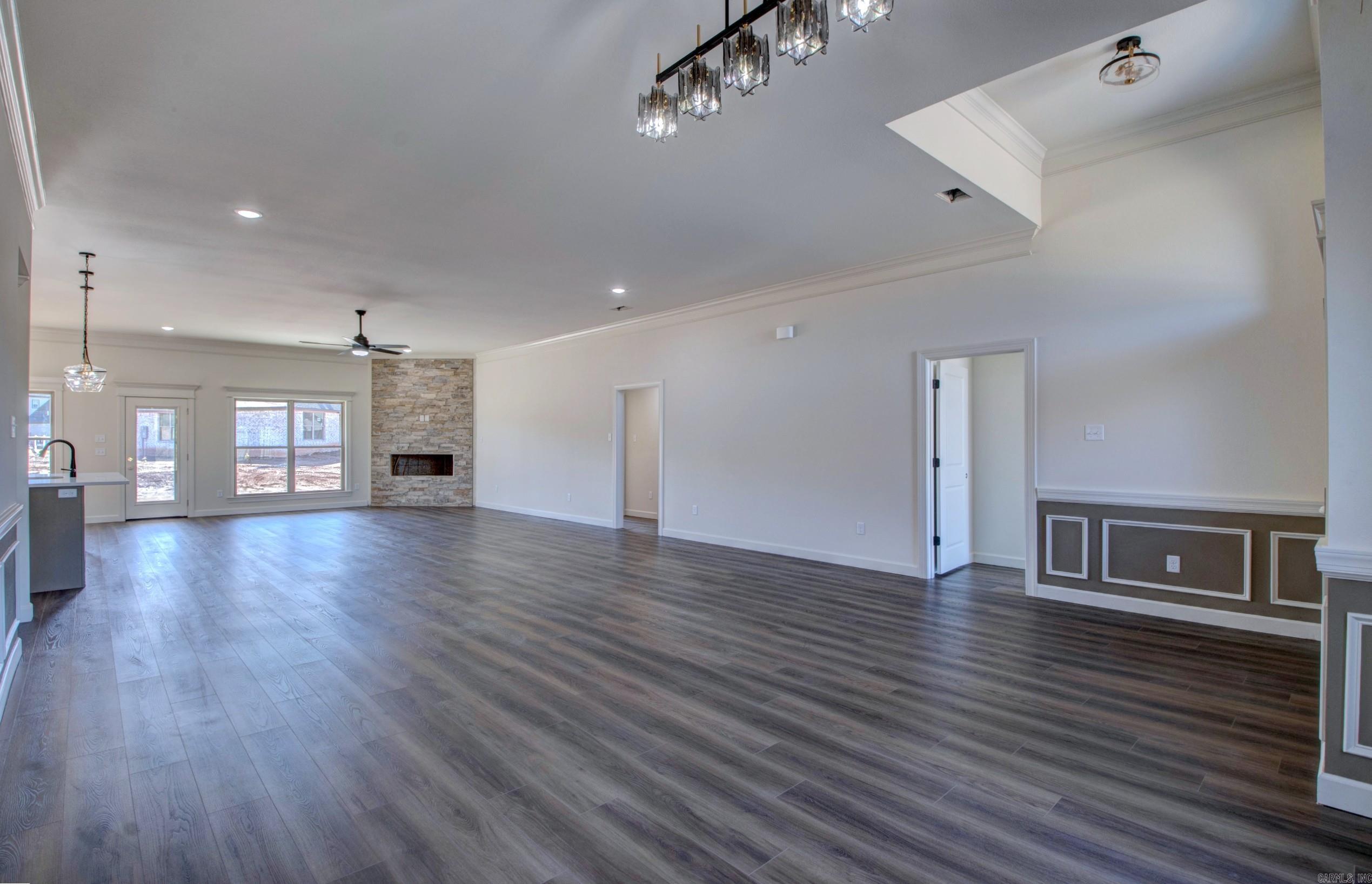 COUNTRY CLUB OF ARK THE - Residential