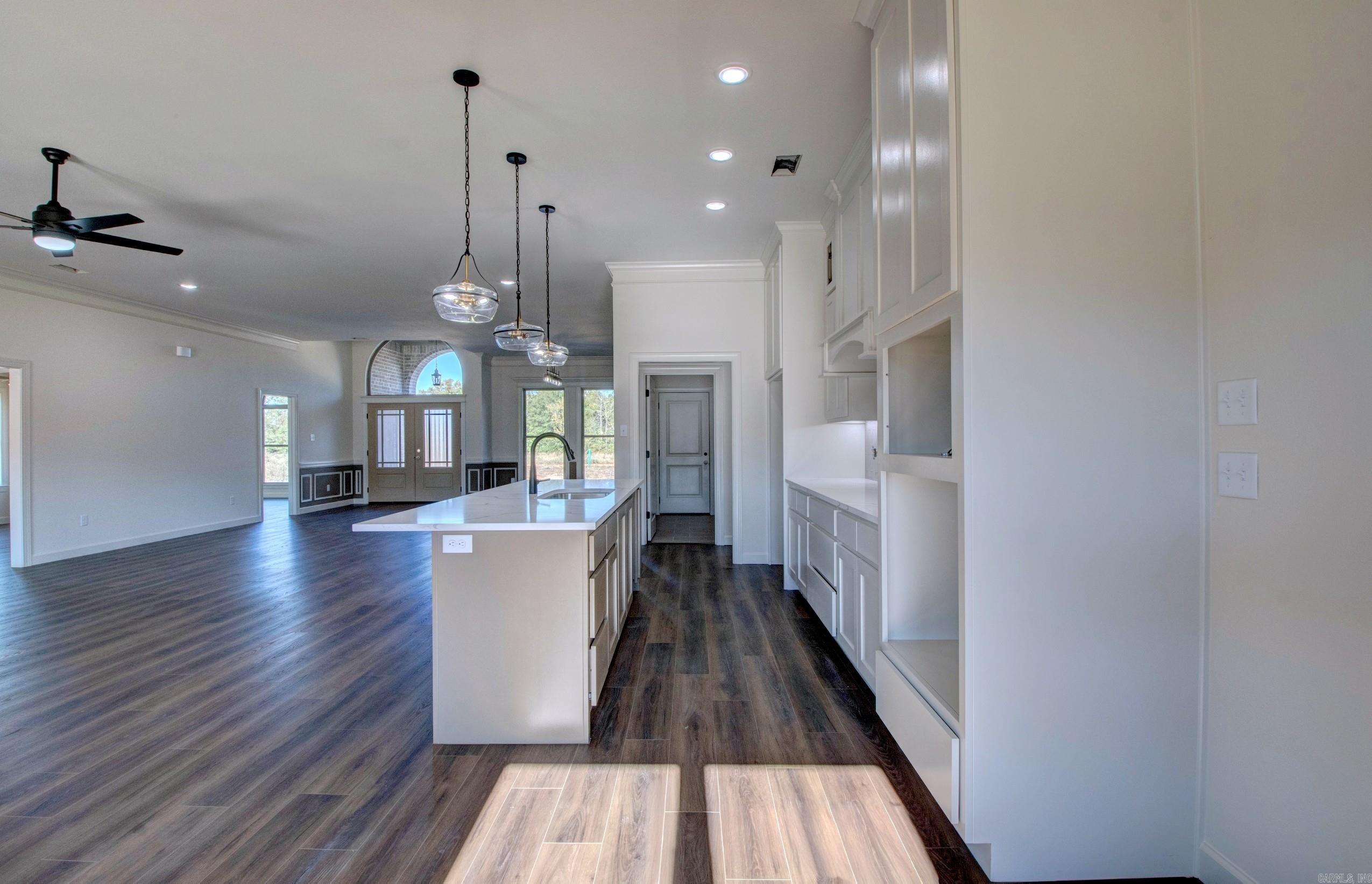 COUNTRY CLUB OF ARK THE - Residential