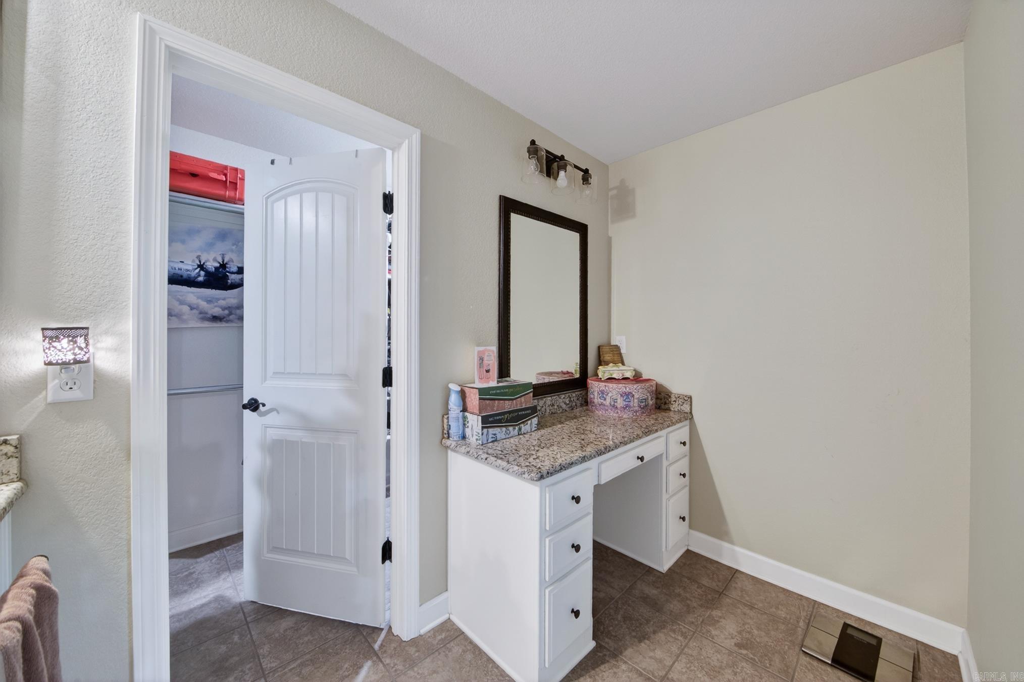 HUNTINGTON PLACE - Residential Lease