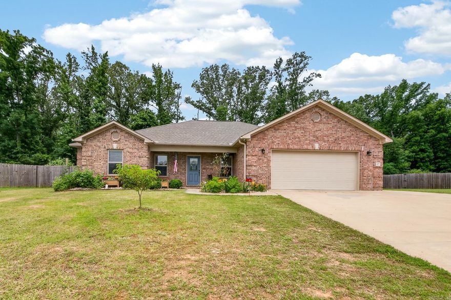 4 bed/2 bath home in Huntington Place subdivision. This beautiful property is located at the end of a cul-de-sac, large backyard with an 8 ft privacy fence to the back neighbors, covered patio and an extended driveway for additional parking. Split floor plan.   No smoking/vaping. No more than two (2) pets permitted; all pets require prior approval and are subject to applicable restrictions and fees. Application/background screening; security deposit and renter’s insurance are required prior to occupancy.   Available for move in July 1.