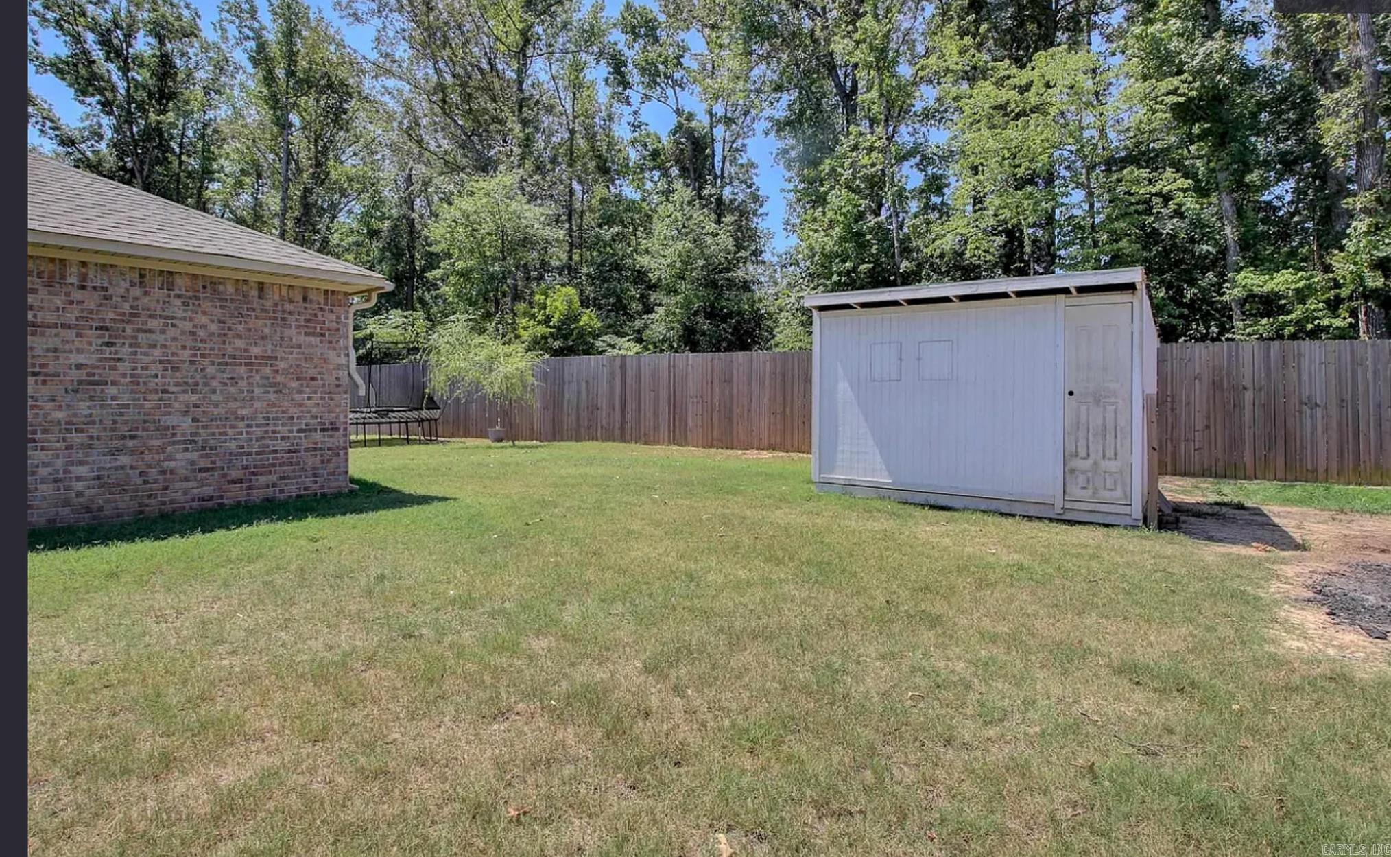 HUNTINGTON PLACE - Residential Lease