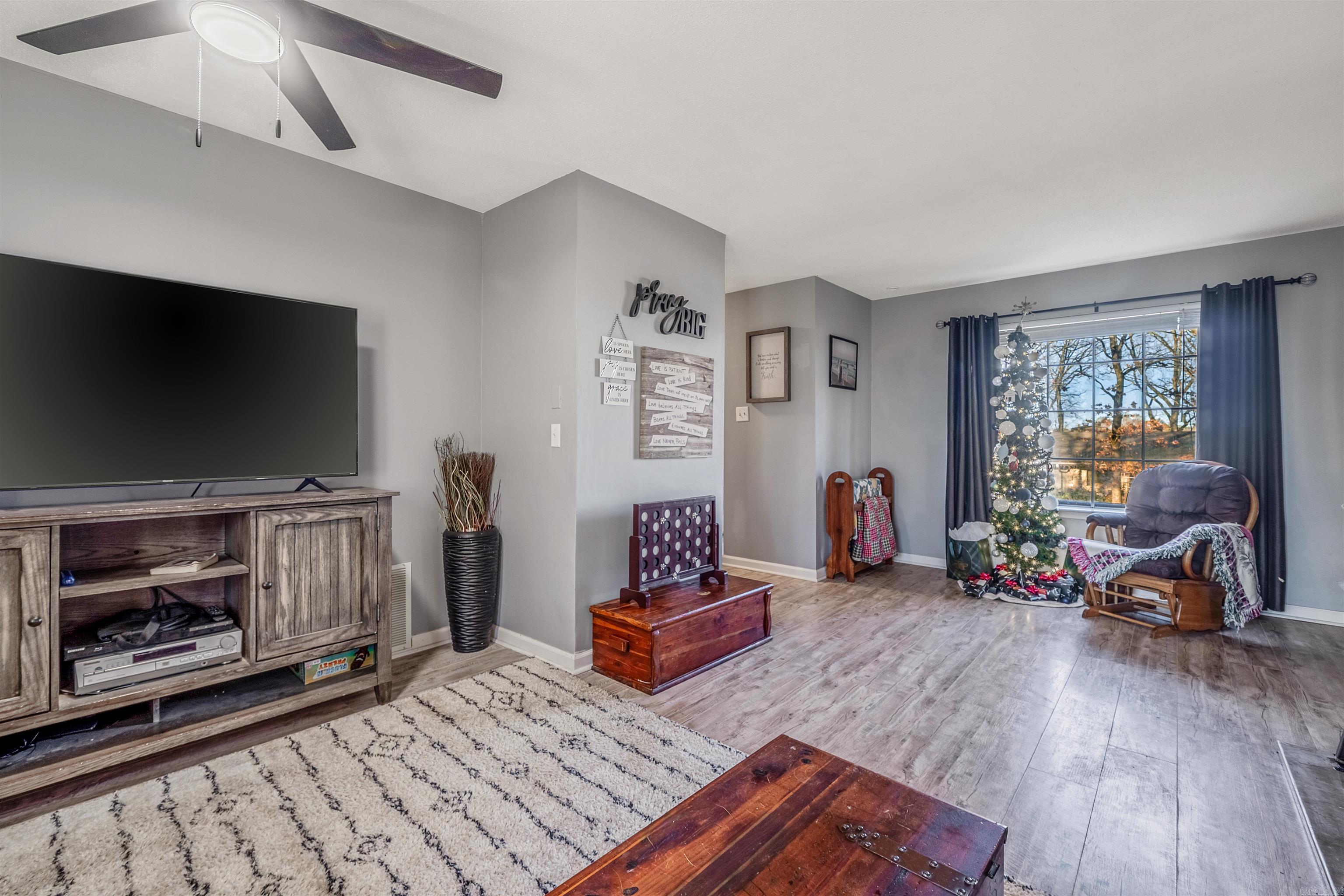 INDIANHEAD LAKES EST - Residential