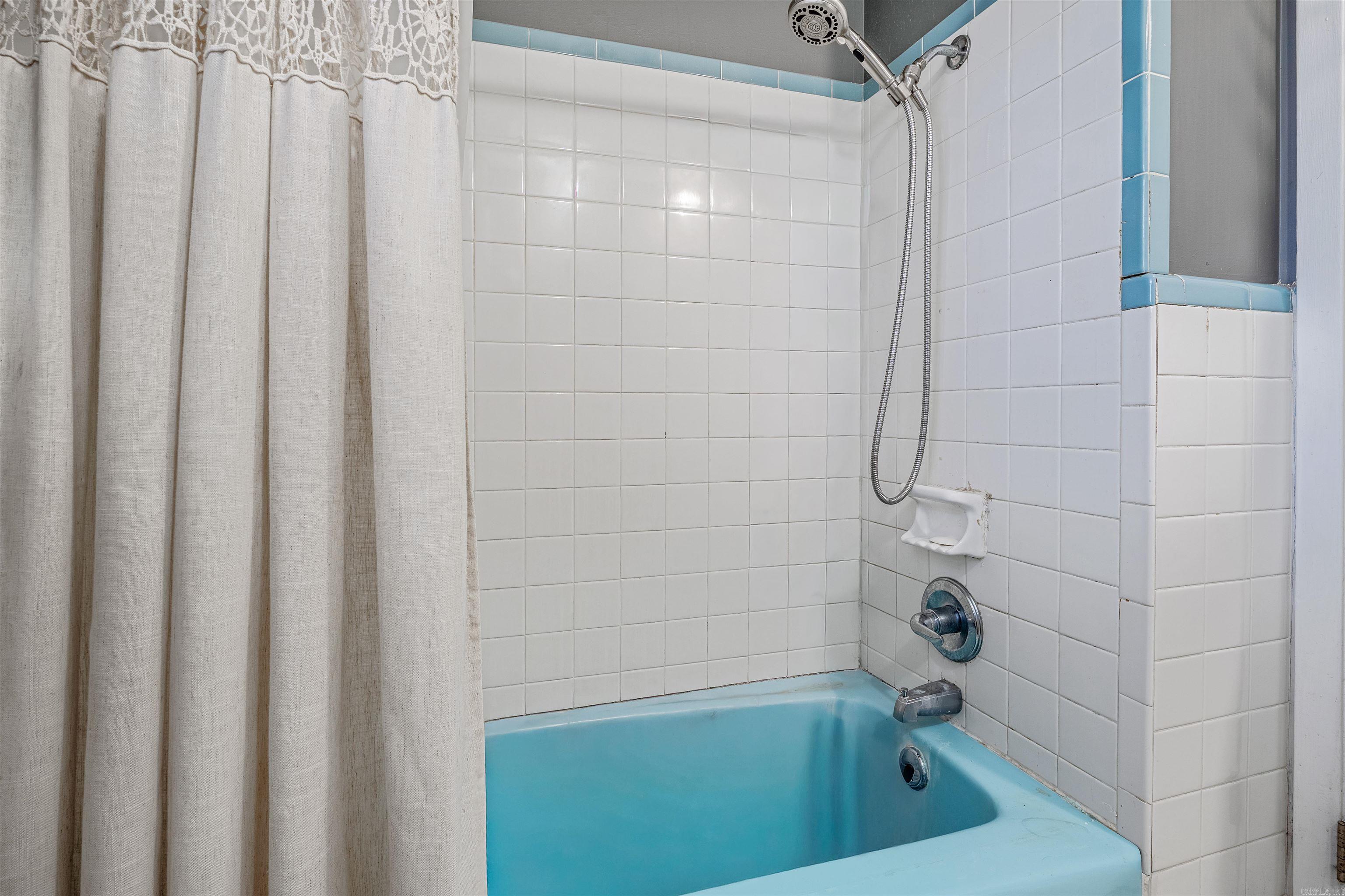 INDIANHEAD LAKES EST - Residential