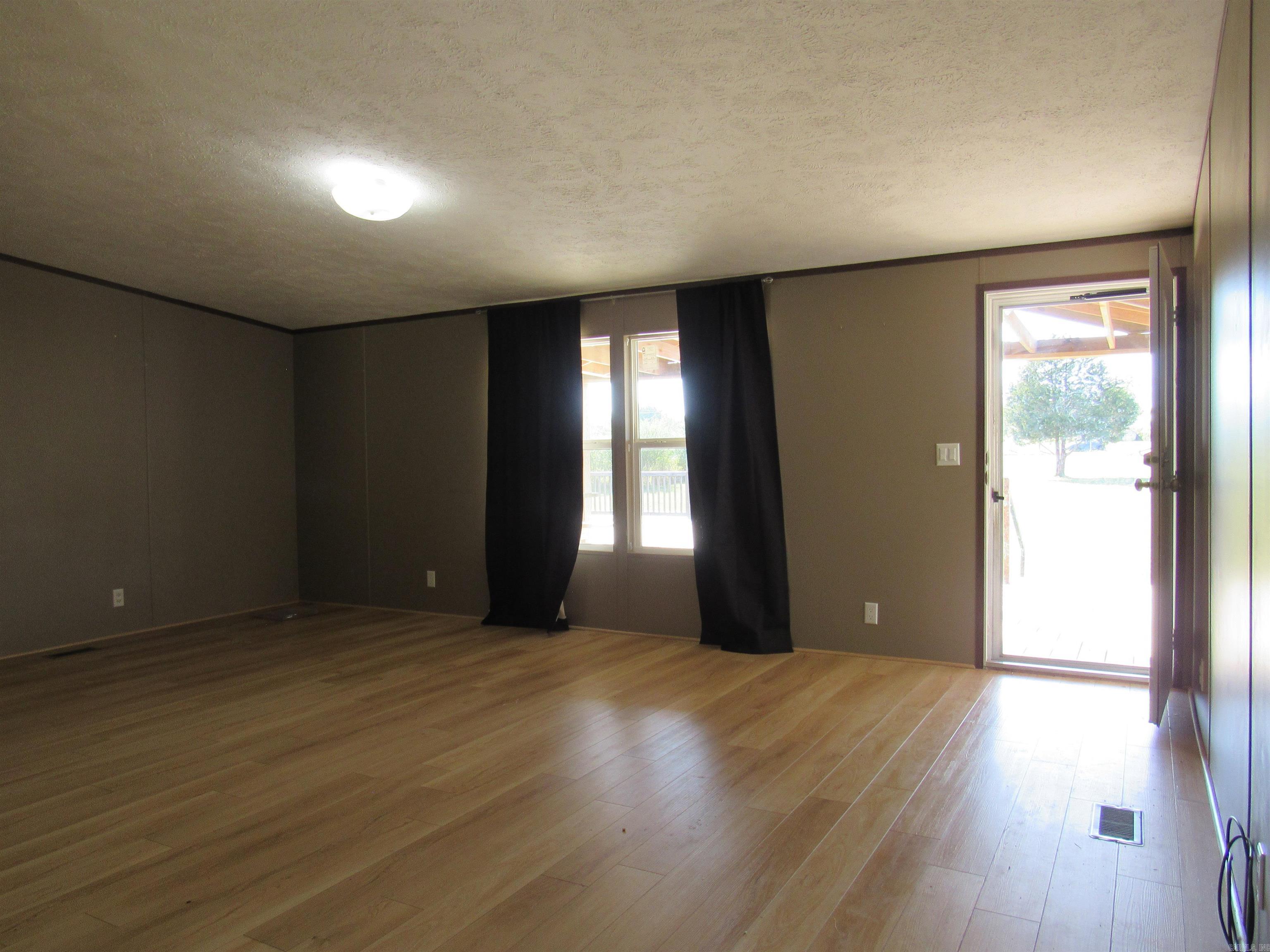 Metes & Bounds - Residential Lease