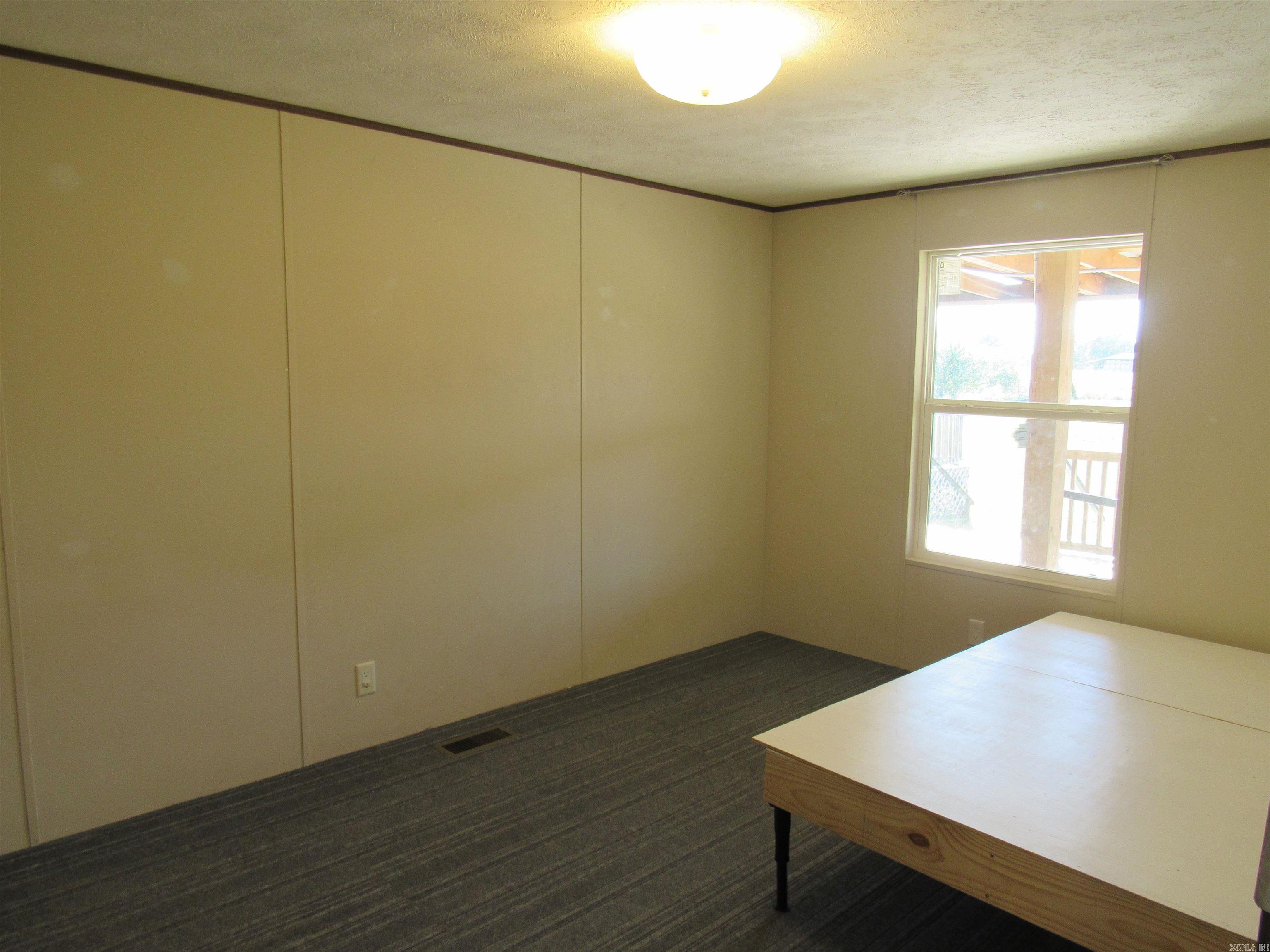 Metes & Bounds - Residential Lease
