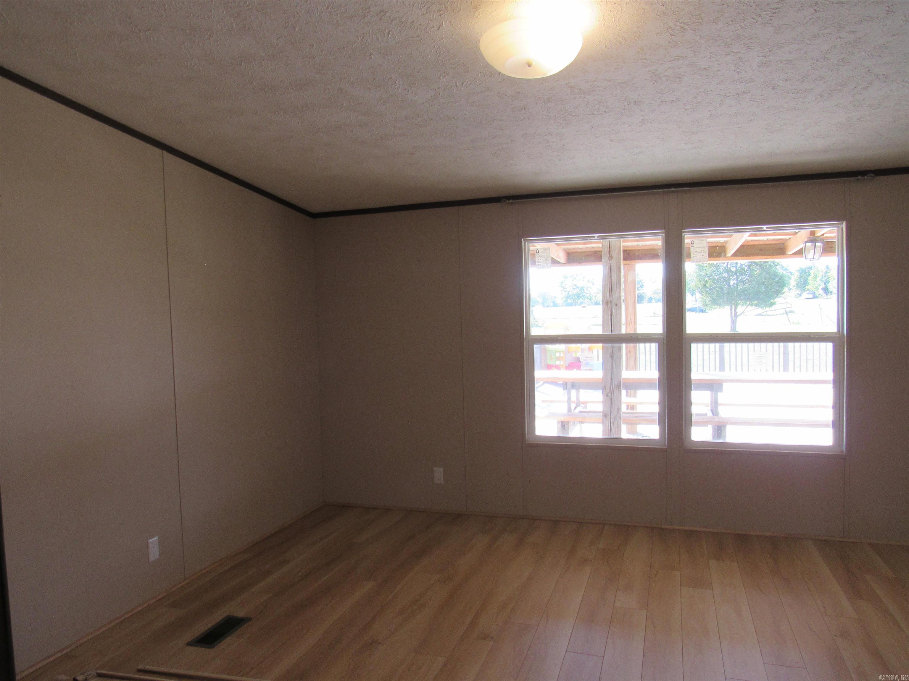 Metes & Bounds - Residential Lease