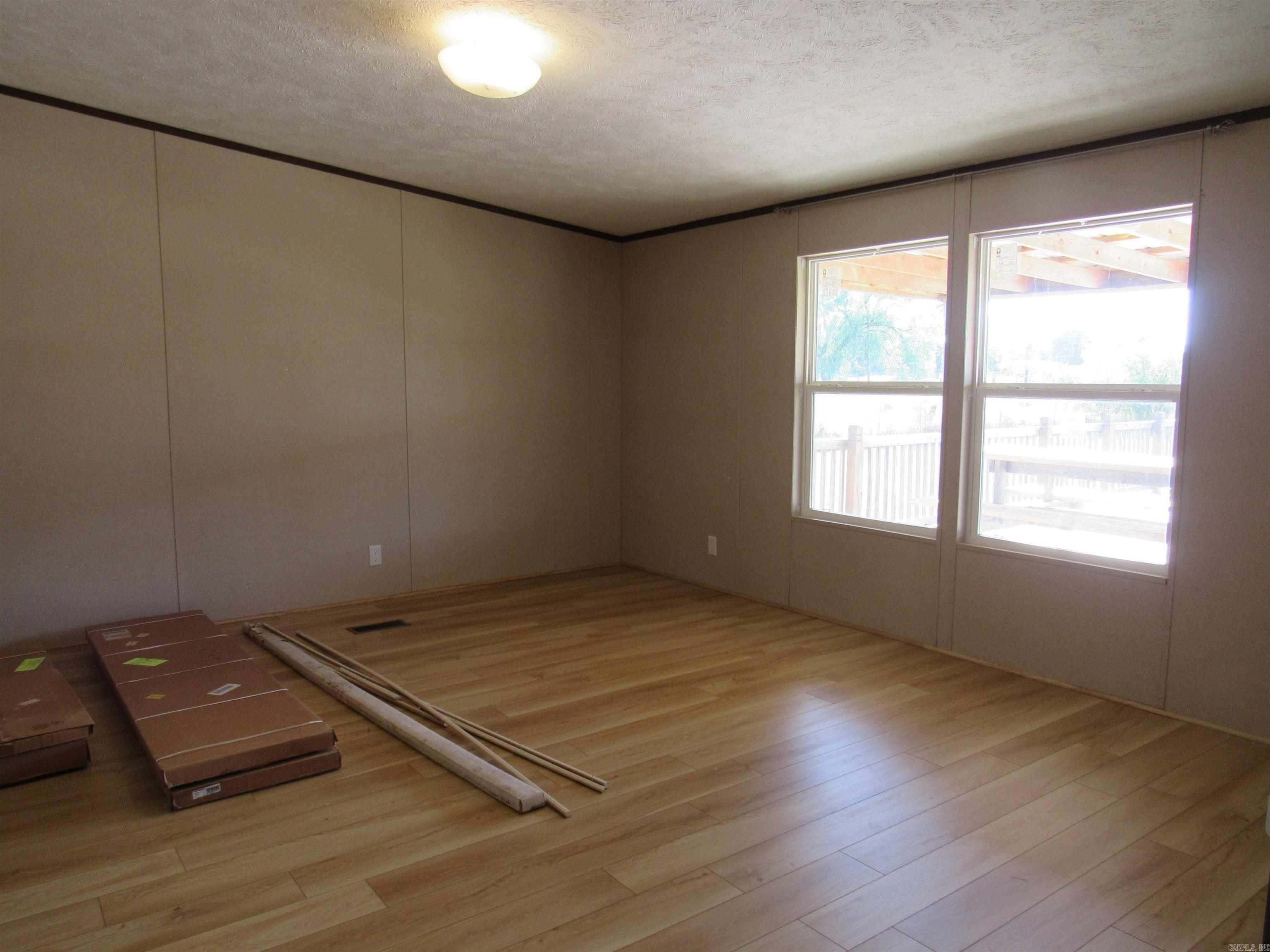 Metes & Bounds - Residential Lease