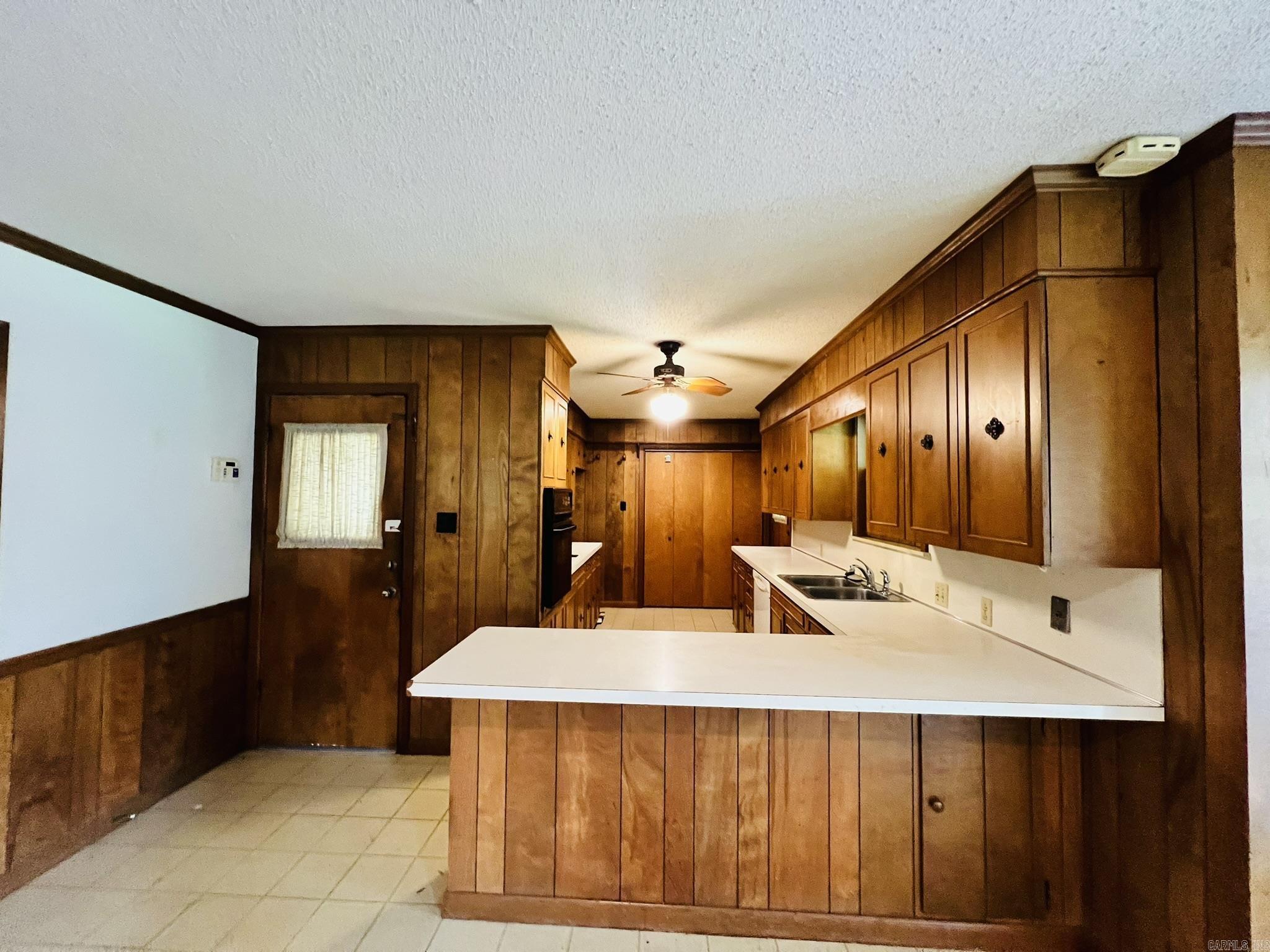 MIKE BERG LAKE - Residential