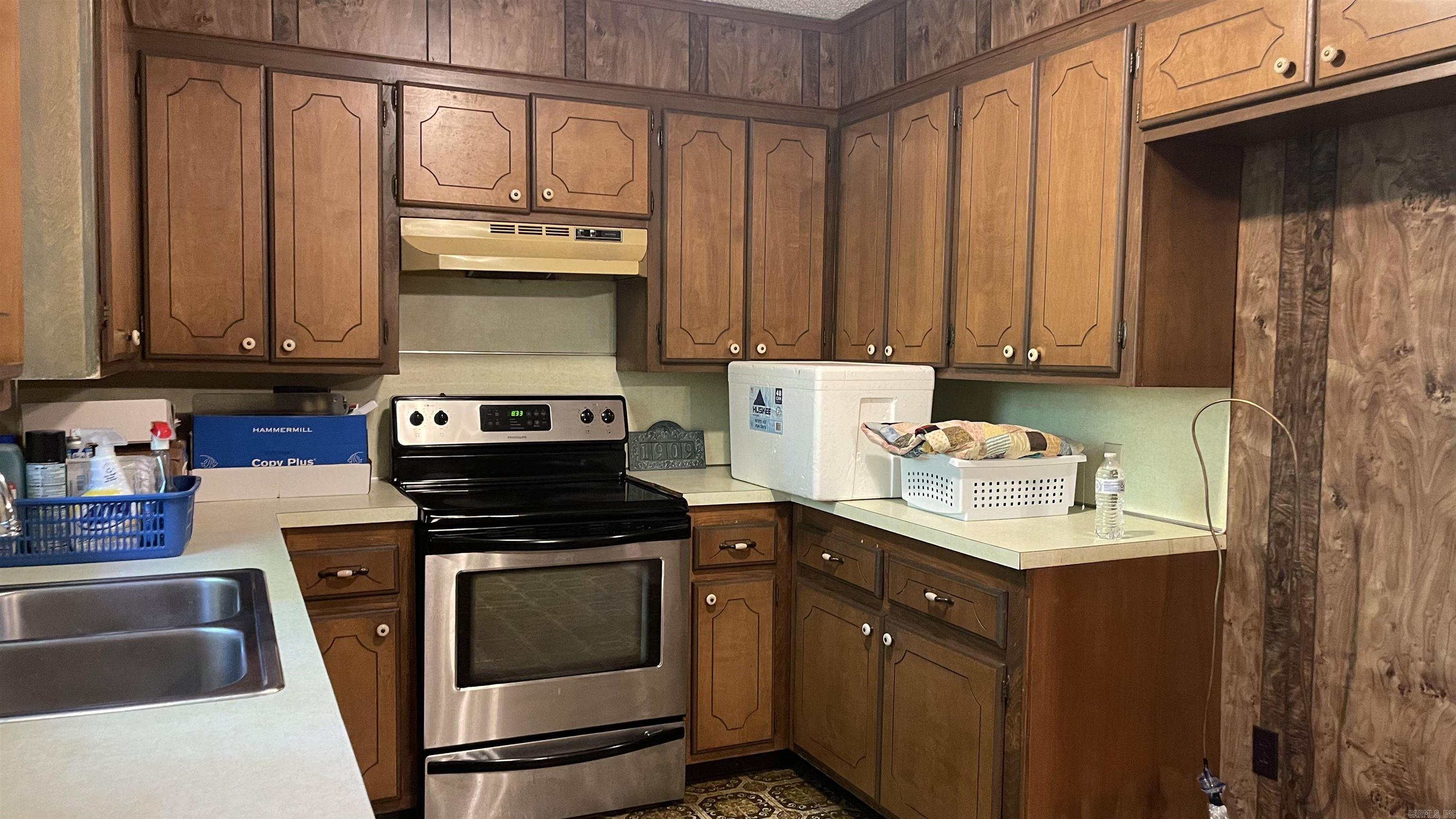 MISTY MEADOWS - Residential