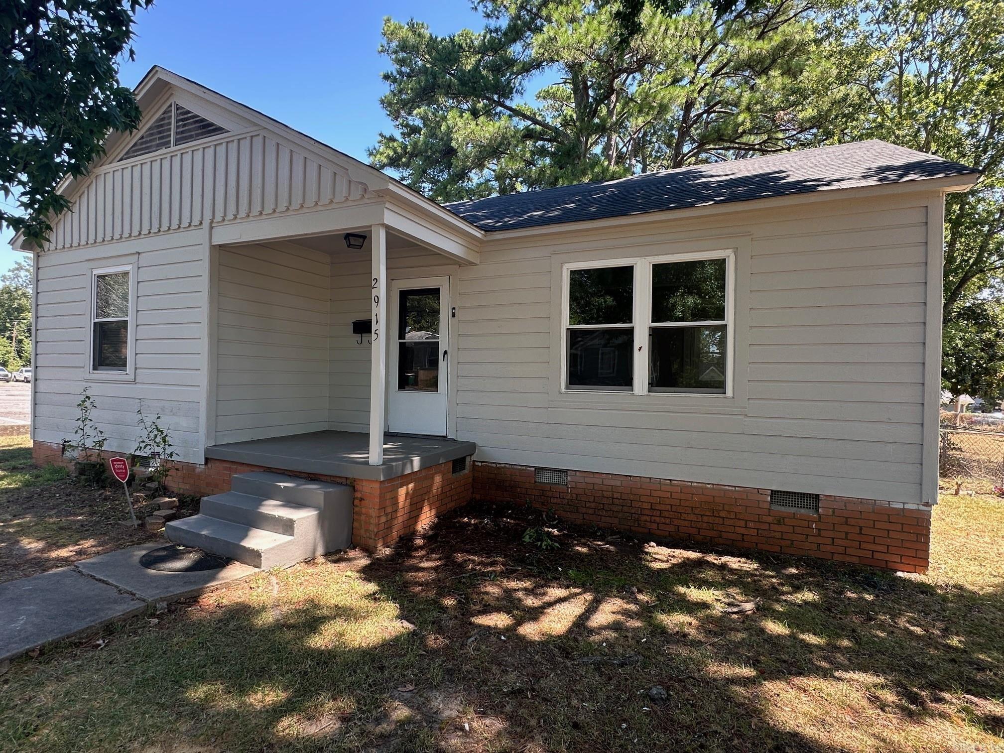 Owner Financing is available. Great mid-town location close to shopping, dinning and University Arkansas at Little Rock. Perfect first time buyer home, investment property or smaller family. 2 Beds, 1 bath home with lots of charm. Beautiful hardwood floors, new paint inside, new paint outside, New Roof, New Windows, New HVAC. Spacious back yard with rear entry gate that is ideal for trailers, additional storage or vehicles. Hot water tank newer as well. Come check this property out before its snatched up.