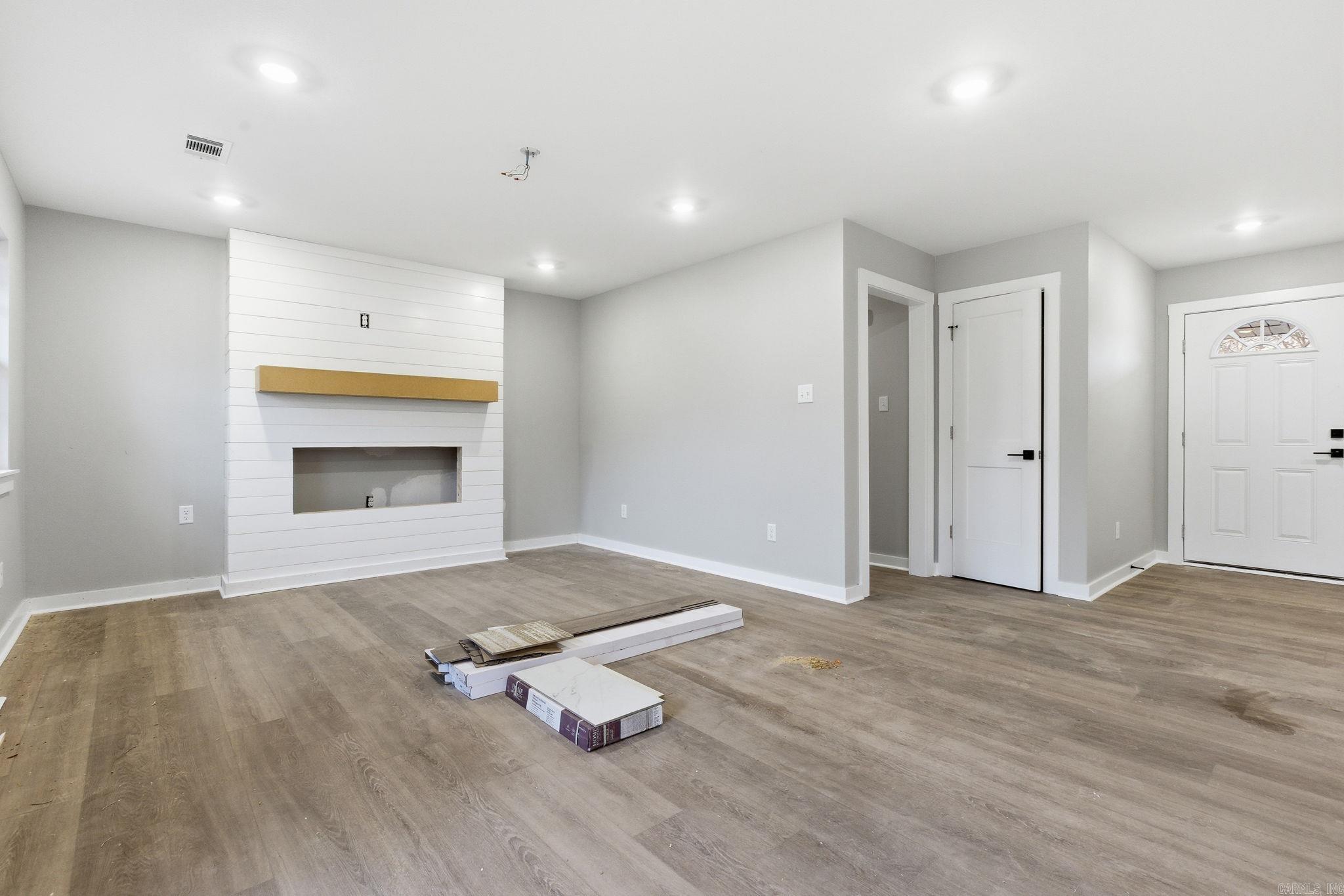 CLOVERDALE - Residential