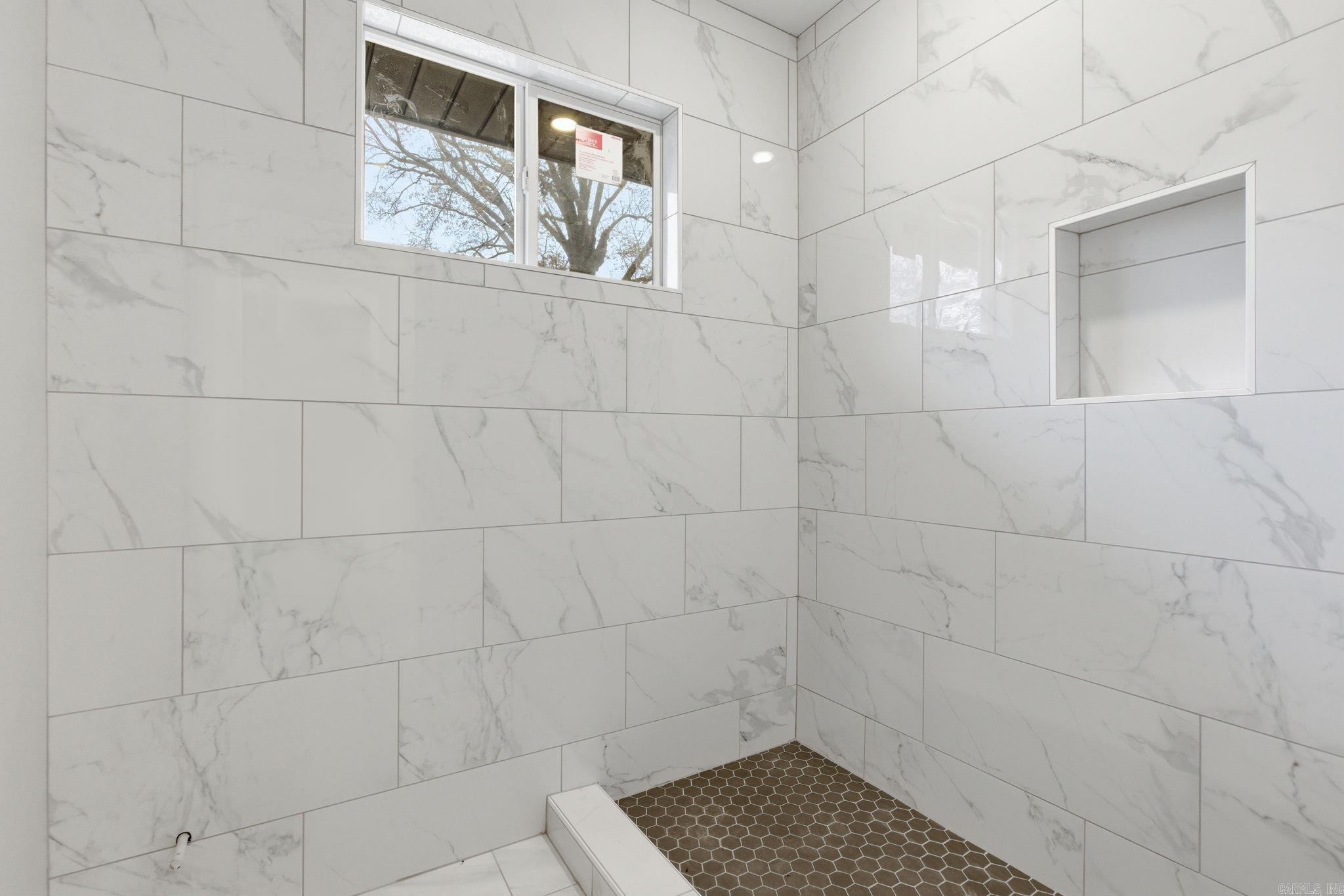 CLOVERDALE - Residential