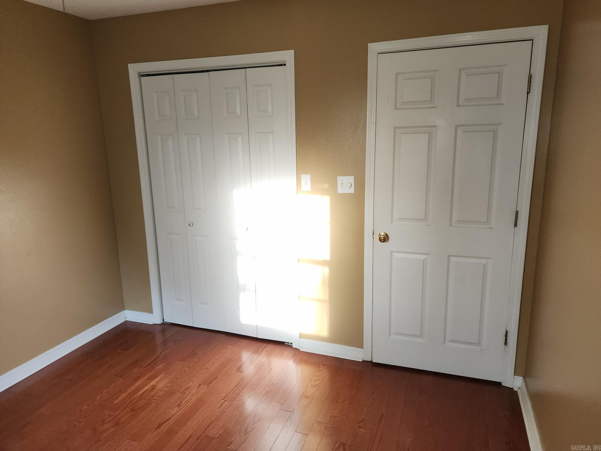 FIELDS FARM - Residential