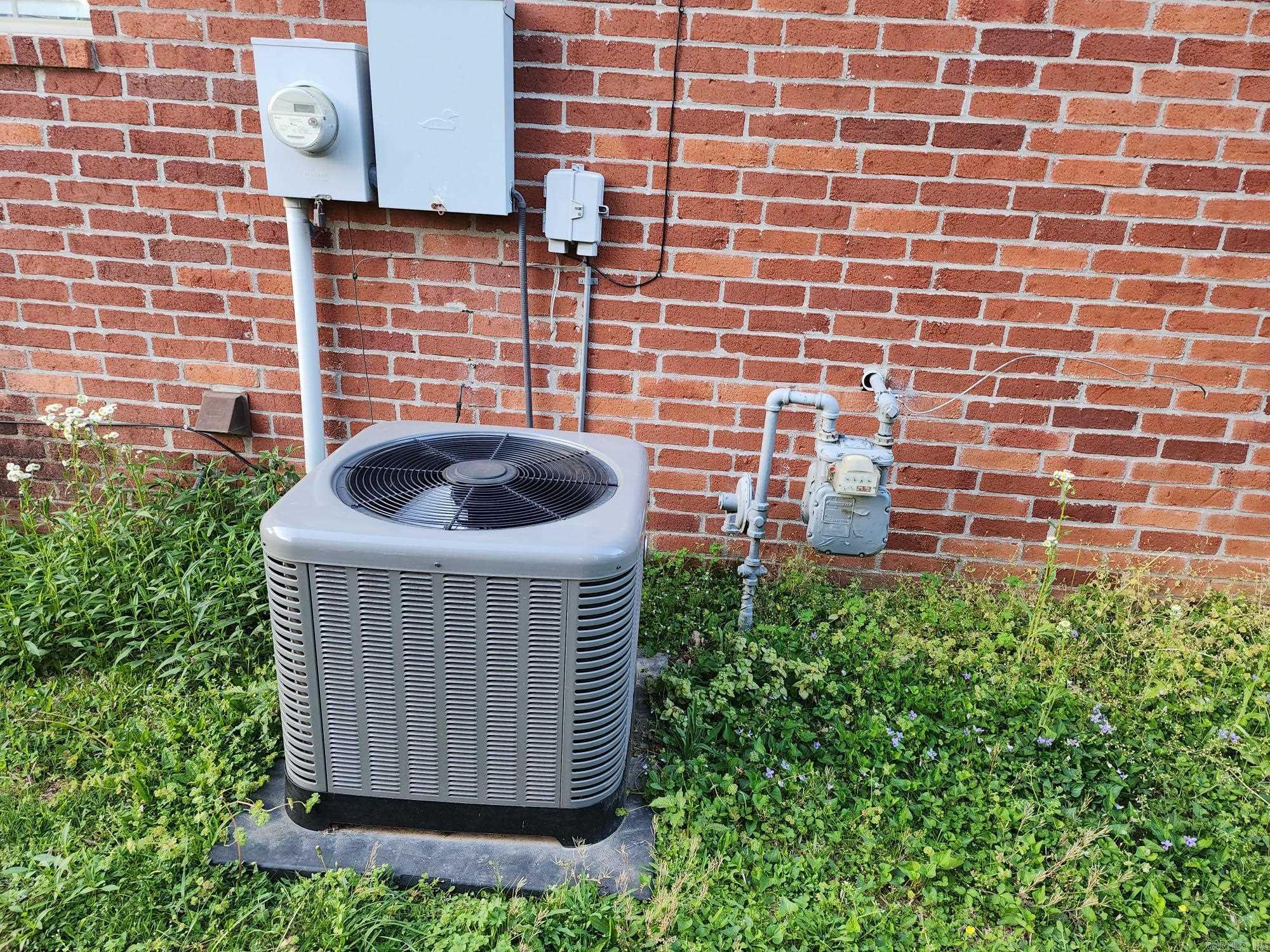 FIELDS FARM - Residential