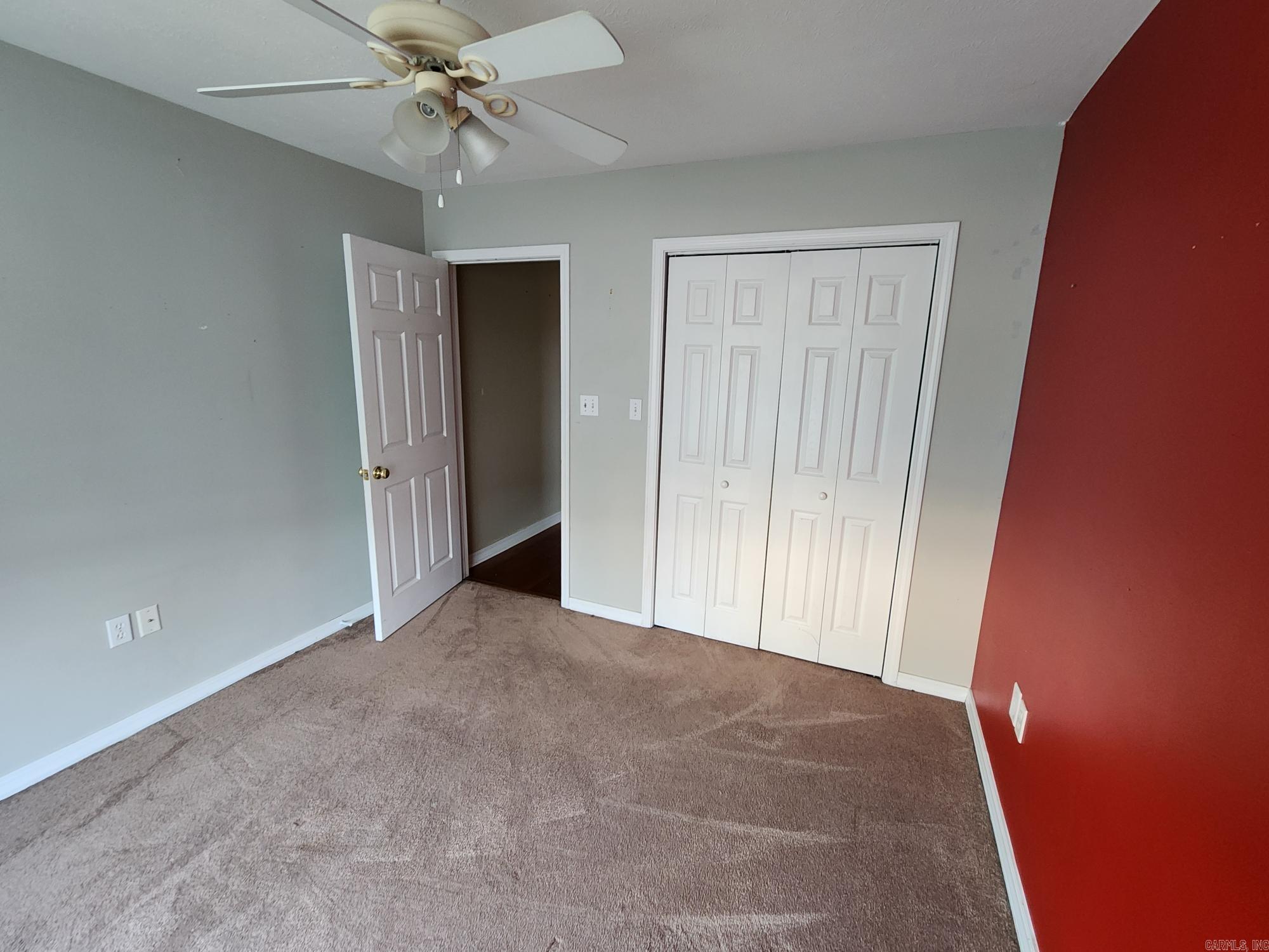 FIELDS FARM - Residential