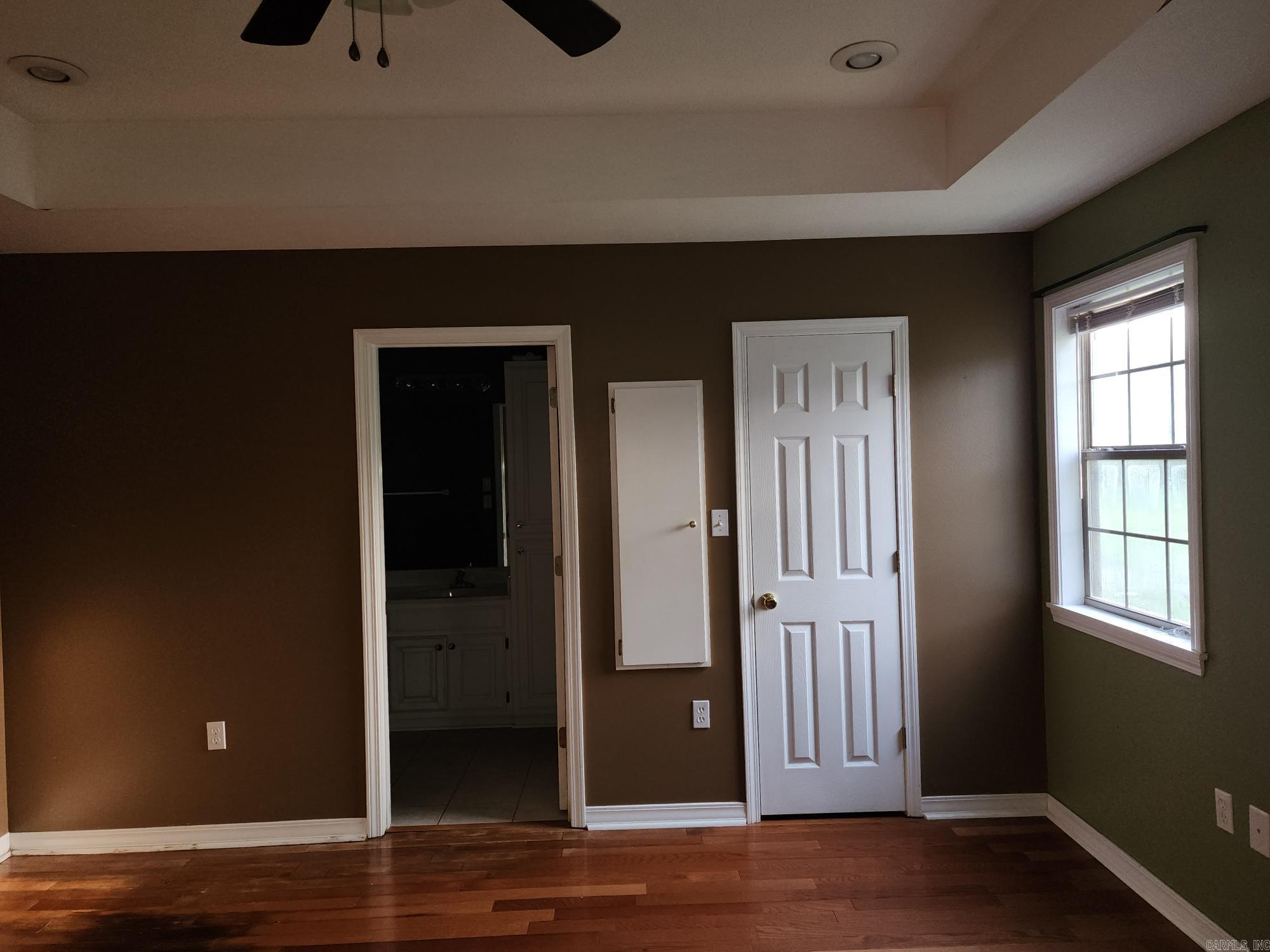 FIELDS FARM - Residential