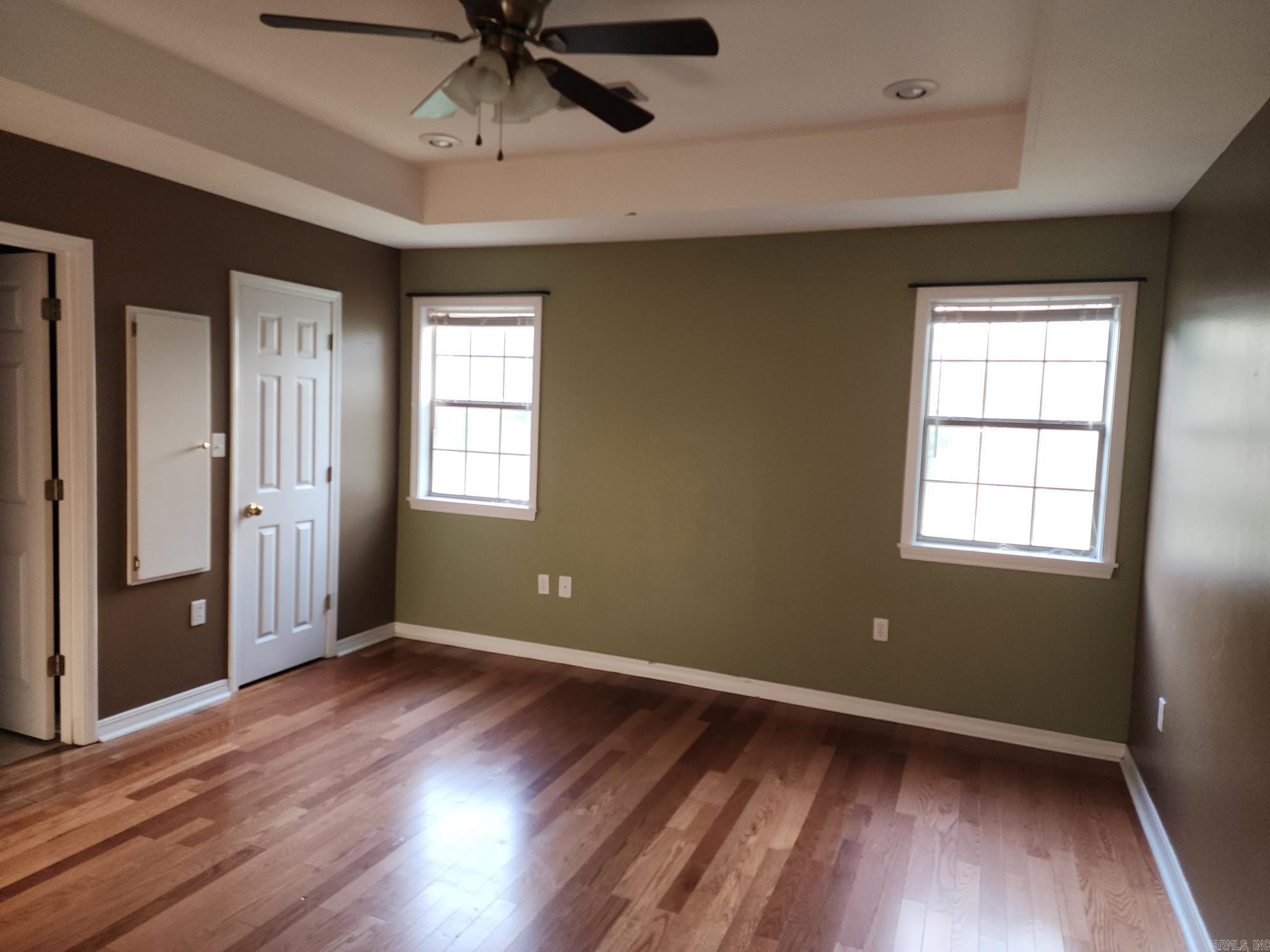 FIELDS FARM - Residential