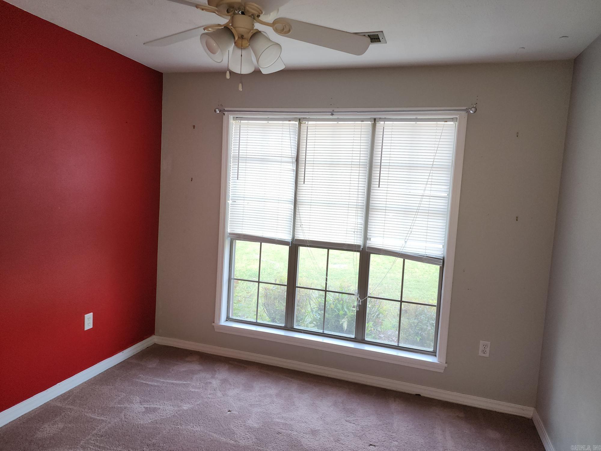 FIELDS FARM - Residential