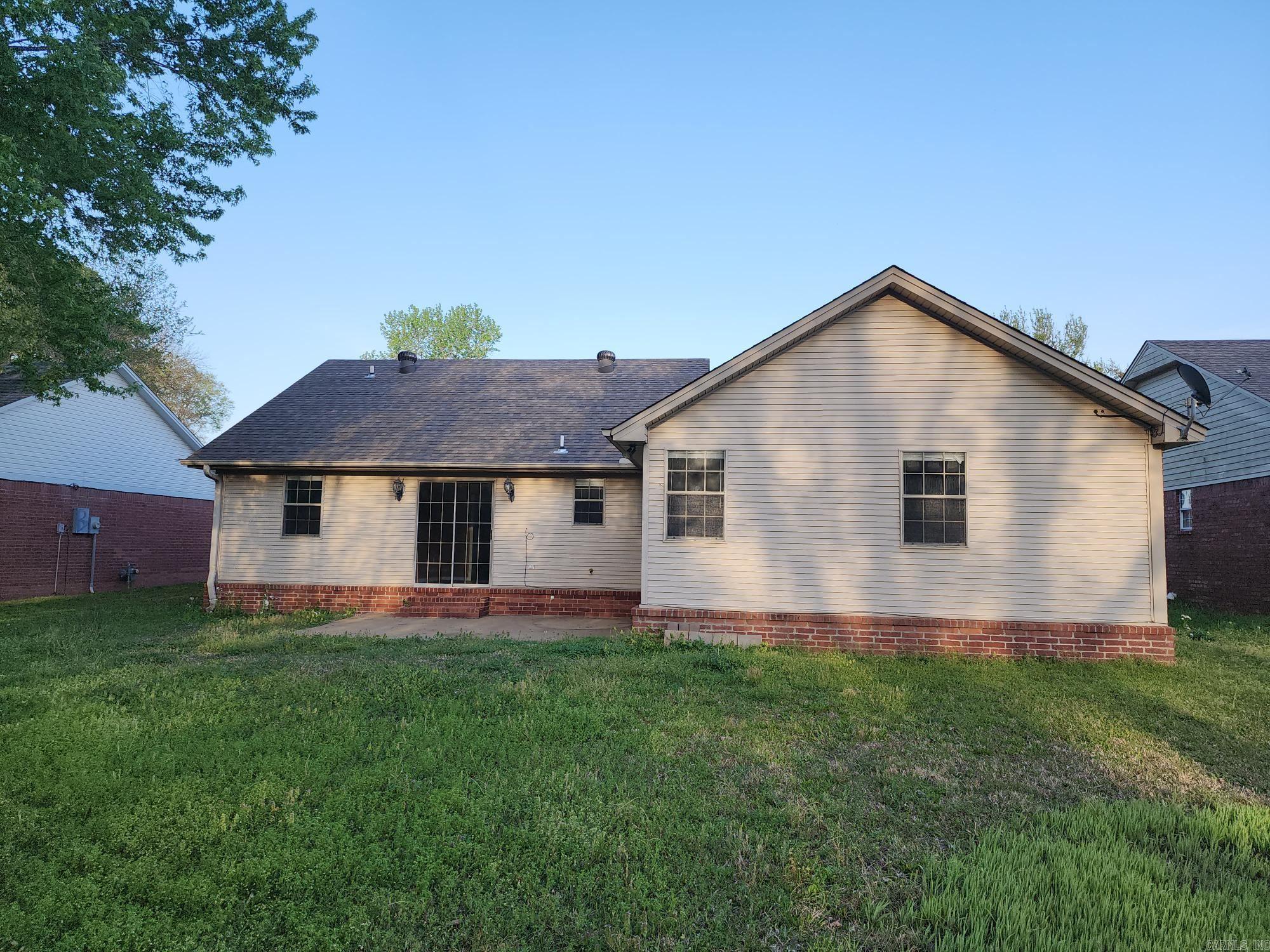 FIELDS FARM - Residential