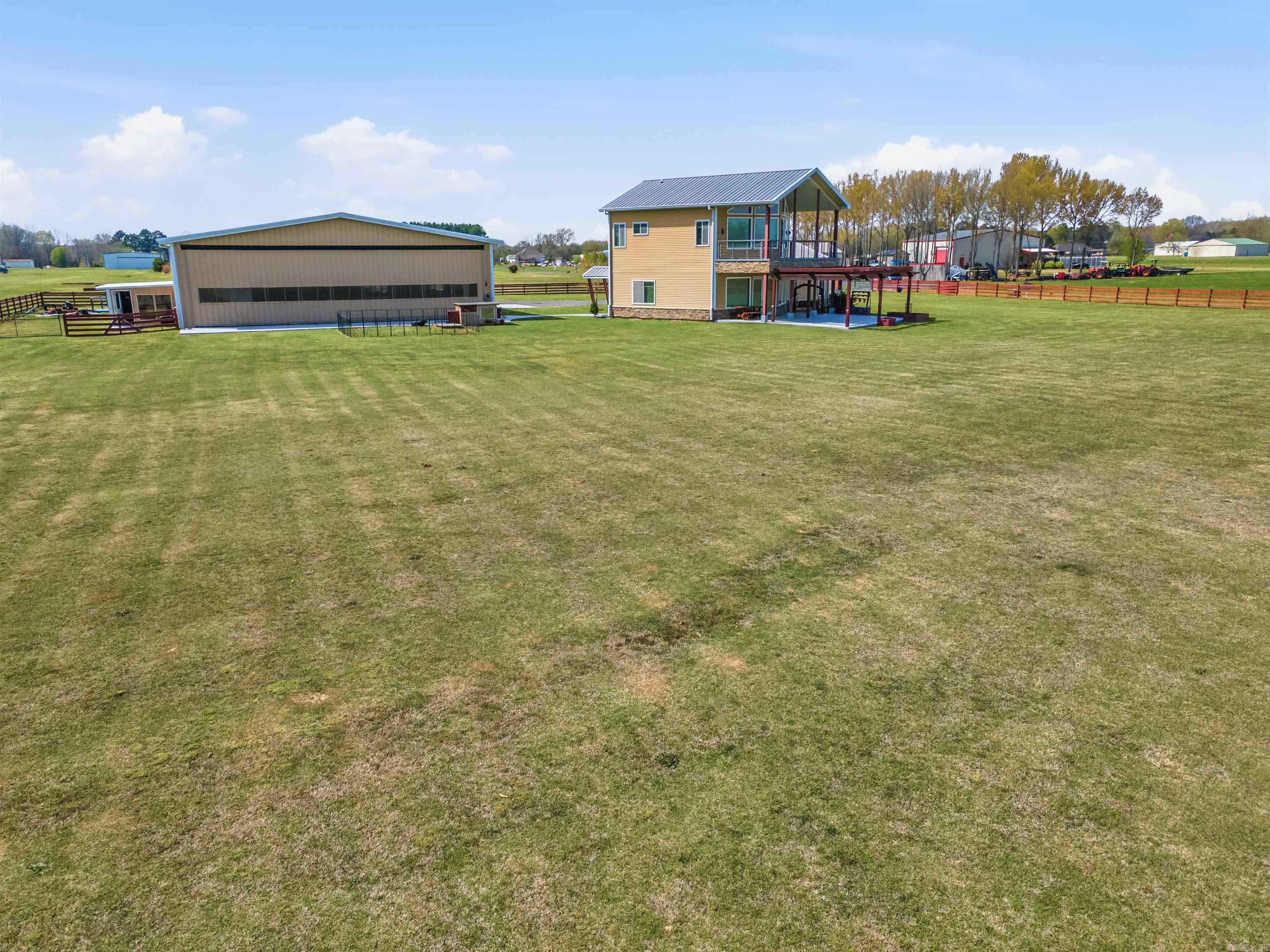 COUNTRY AIR ESTATES - Residential