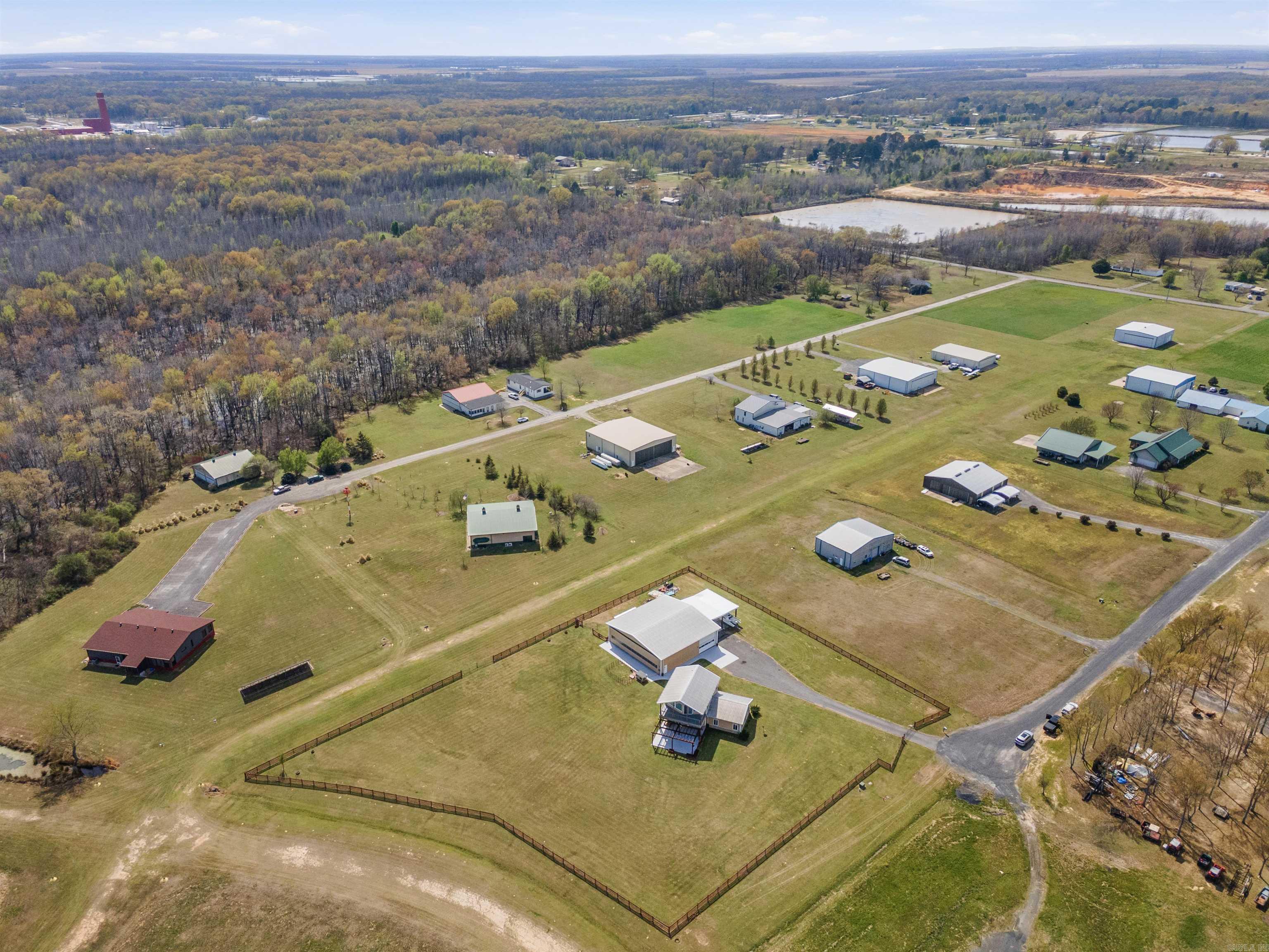 COUNTRY AIR ESTATES - Residential