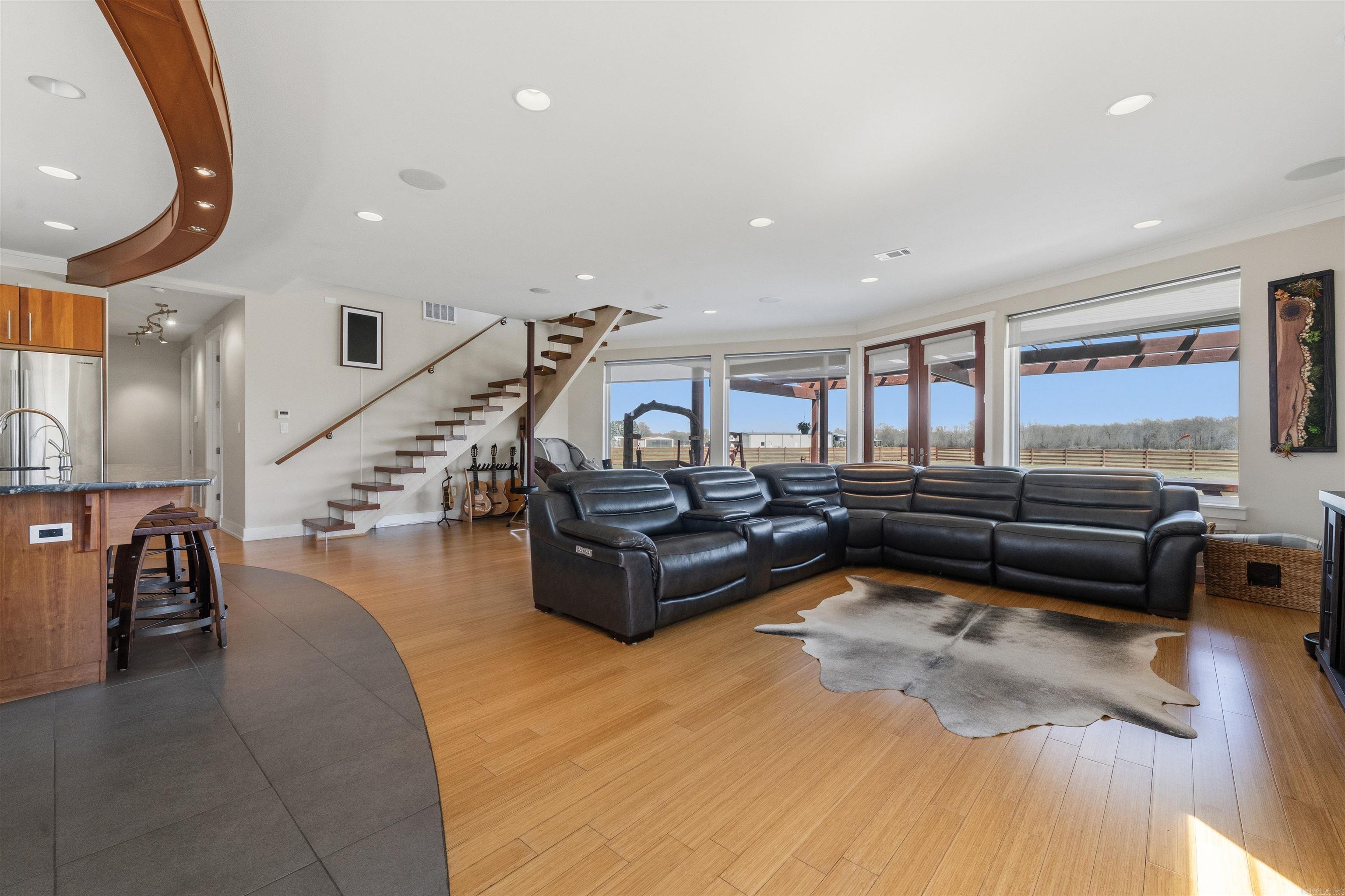 COUNTRY AIR ESTATES - Residential