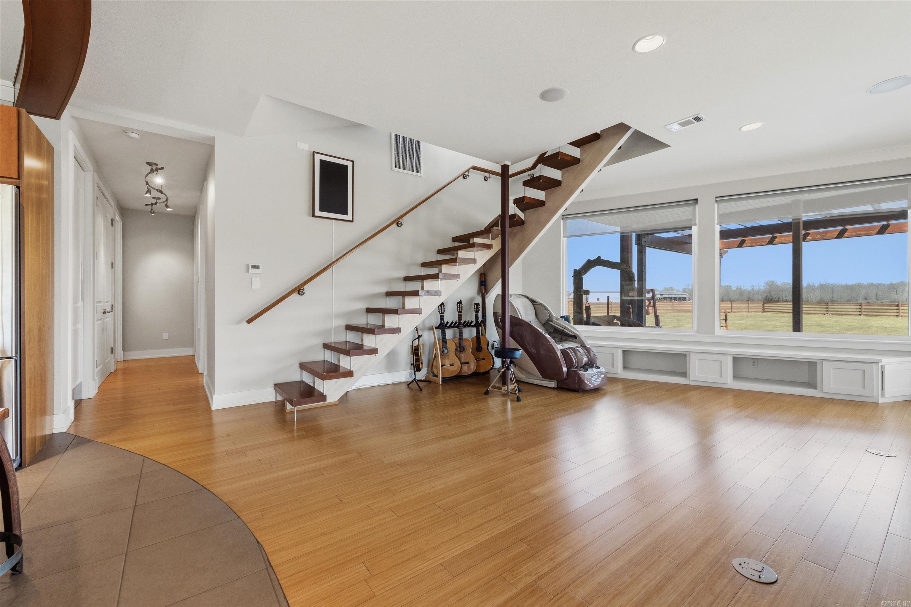 COUNTRY AIR ESTATES - Residential