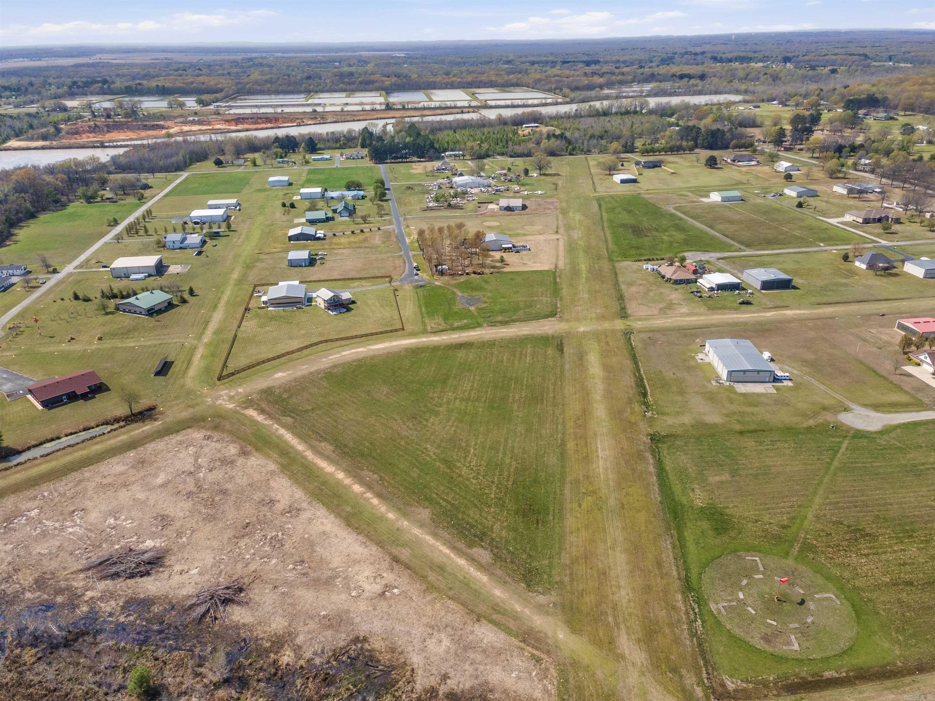 COUNTRY AIR ESTATES - Residential