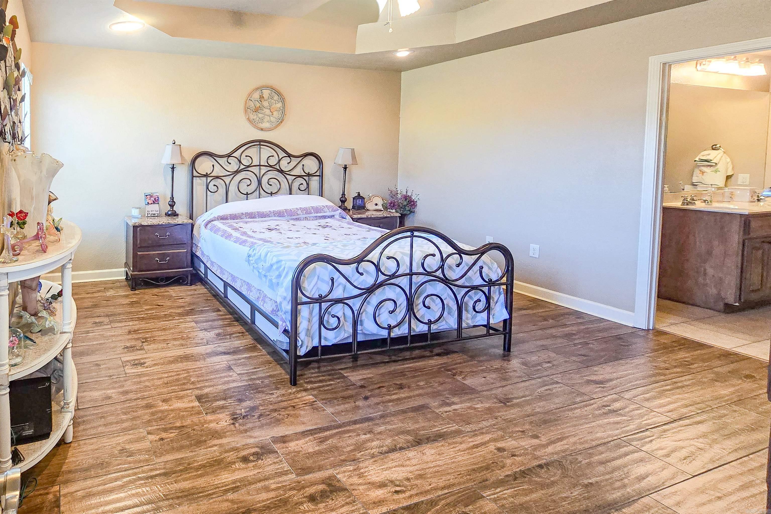 JEWELS ESTATES - Residential