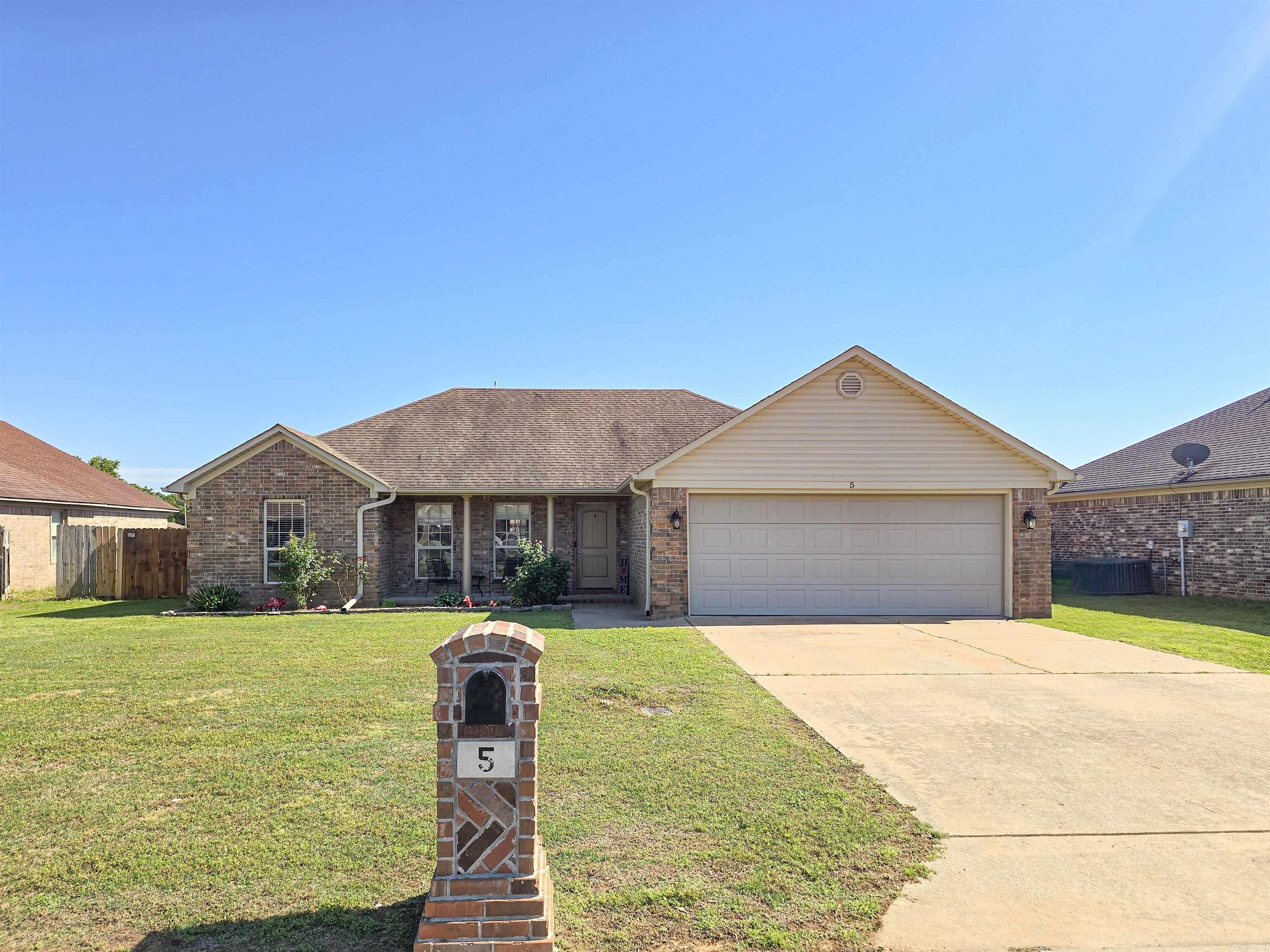 JEWELS ESTATES - Residential