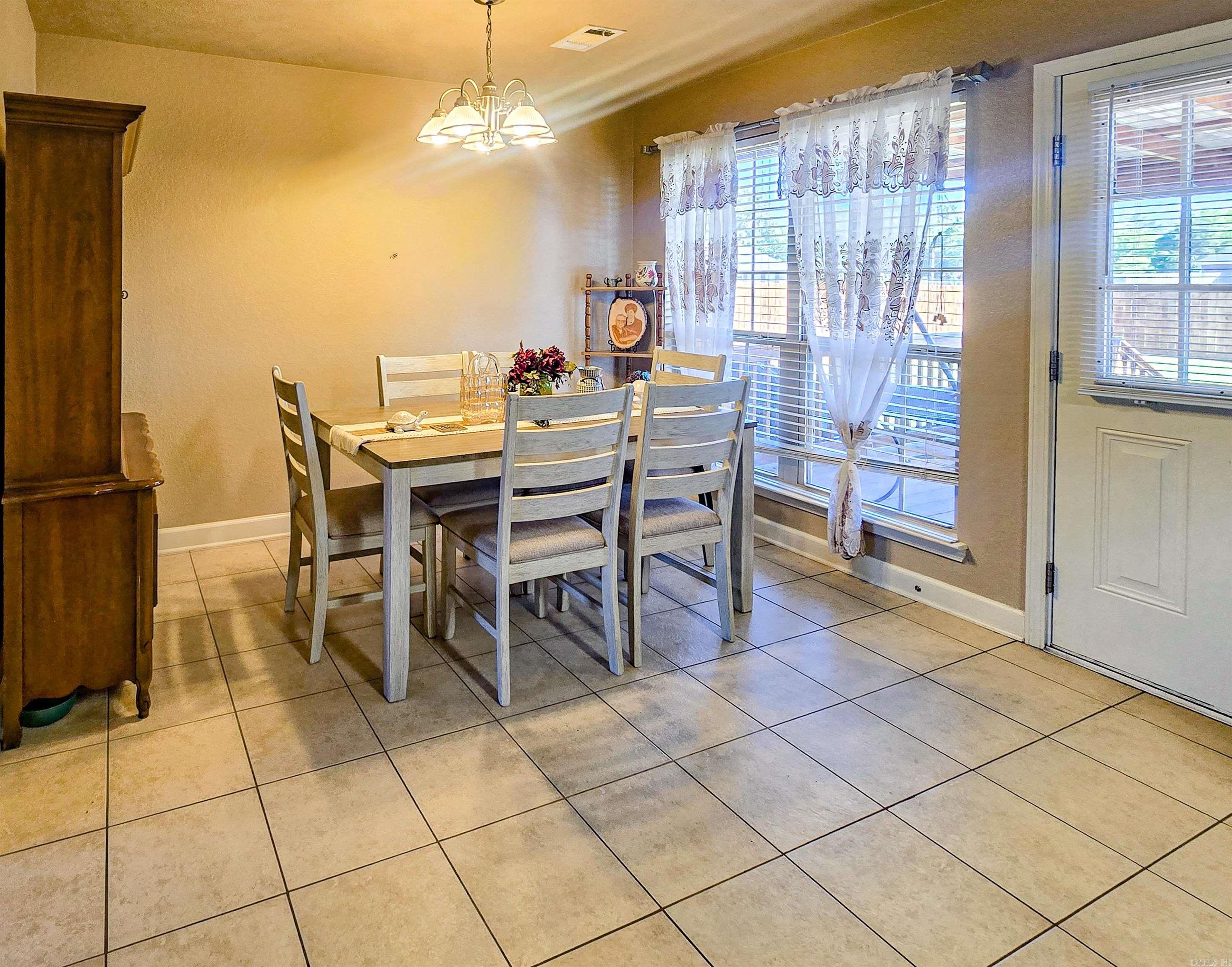 JEWELS ESTATES - Residential