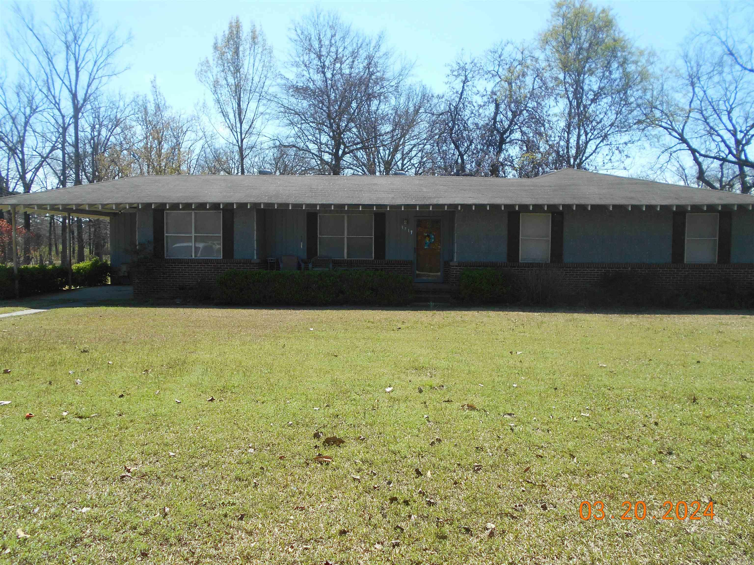 Nice Spacious home on 2.4 beautiful acres with charming shady pecan trees. This home offers four large bedrooms and has a closed in back porch and is perfect for your large family activities. This rich land will be great for your family gardens. Property sold AS-IS. See Confidential Remarks!! NO SIGN ON PROPERTY!!