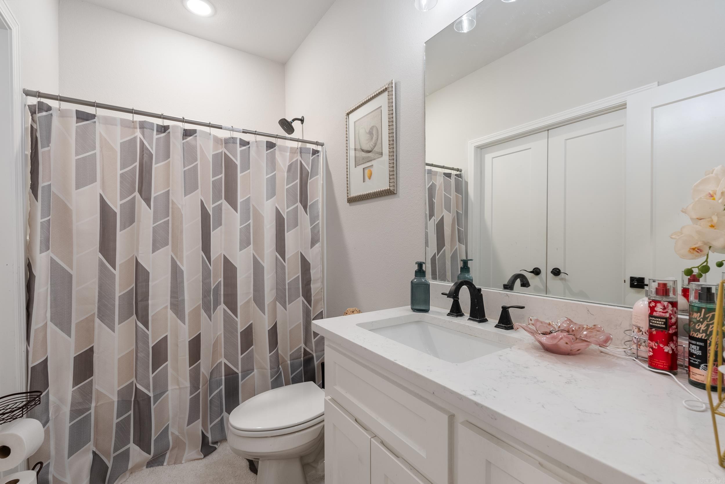 WINCHESTER ESTATES - Residential