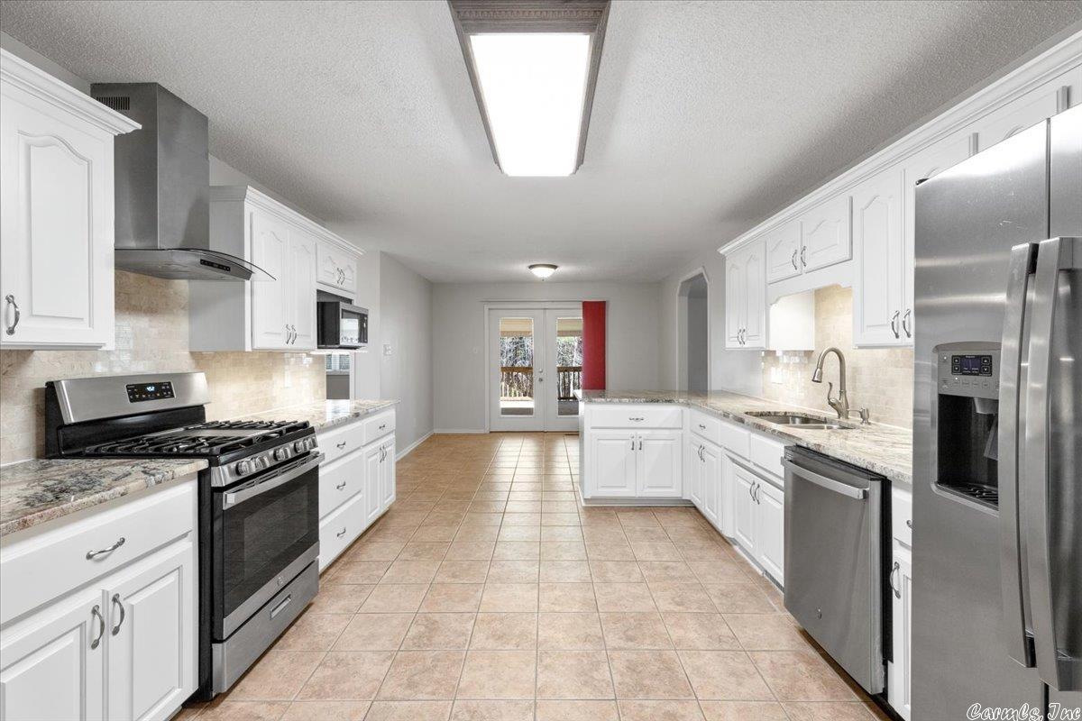 DEER VALLEY ESTATES - Residential