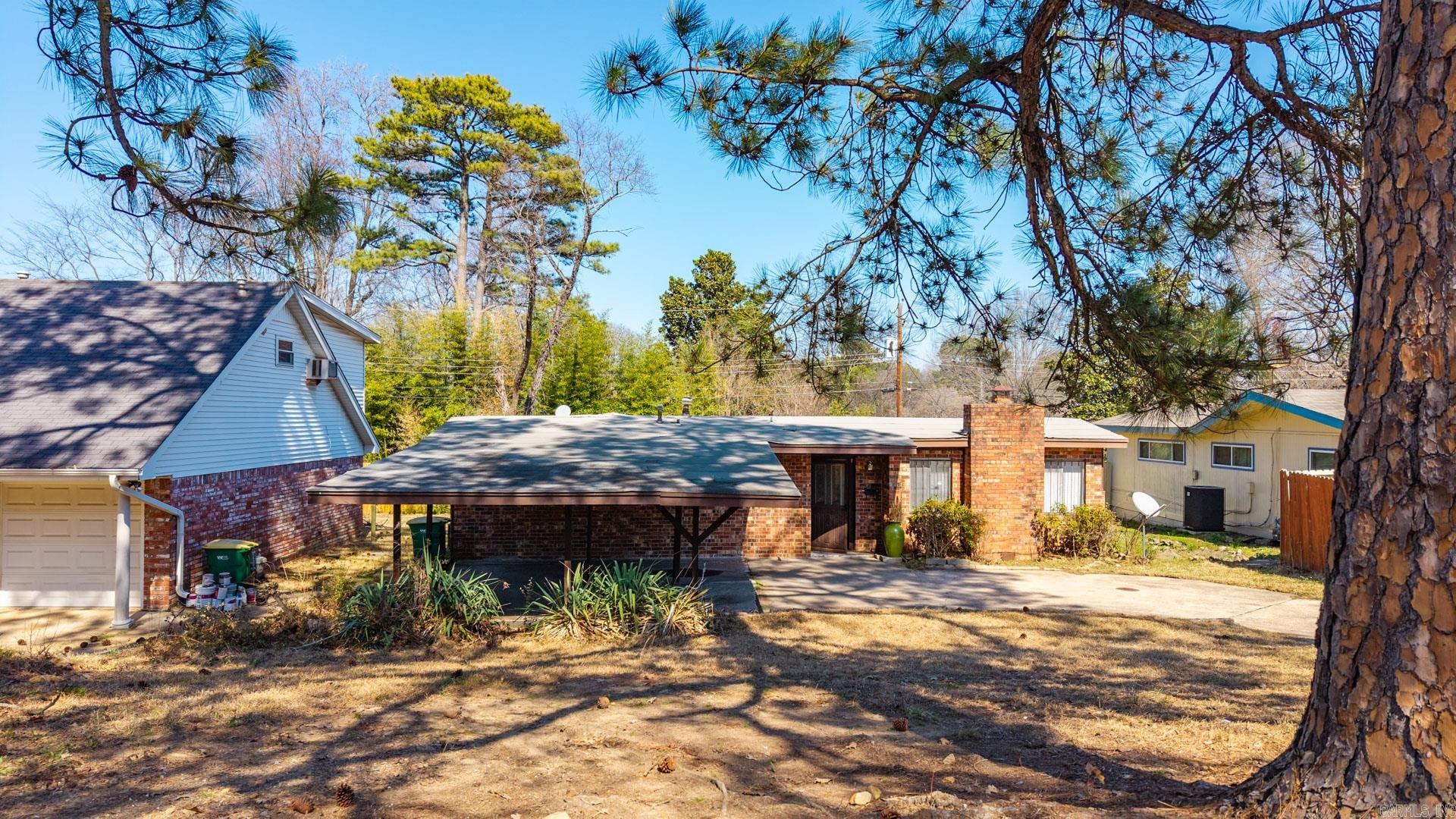 CLOVER HILL PLACE - Residential