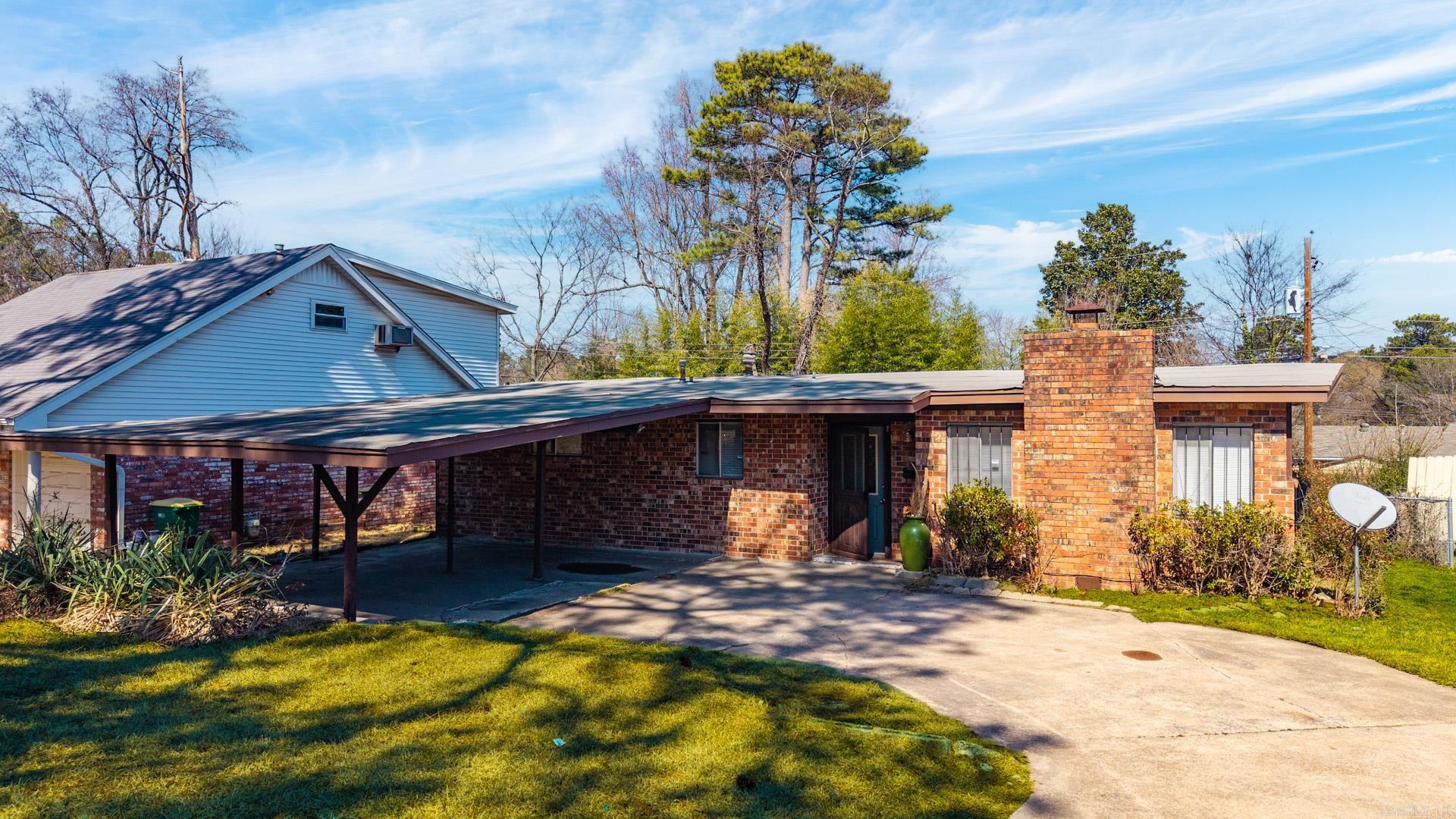 CLOVER HILL PLACE - Residential