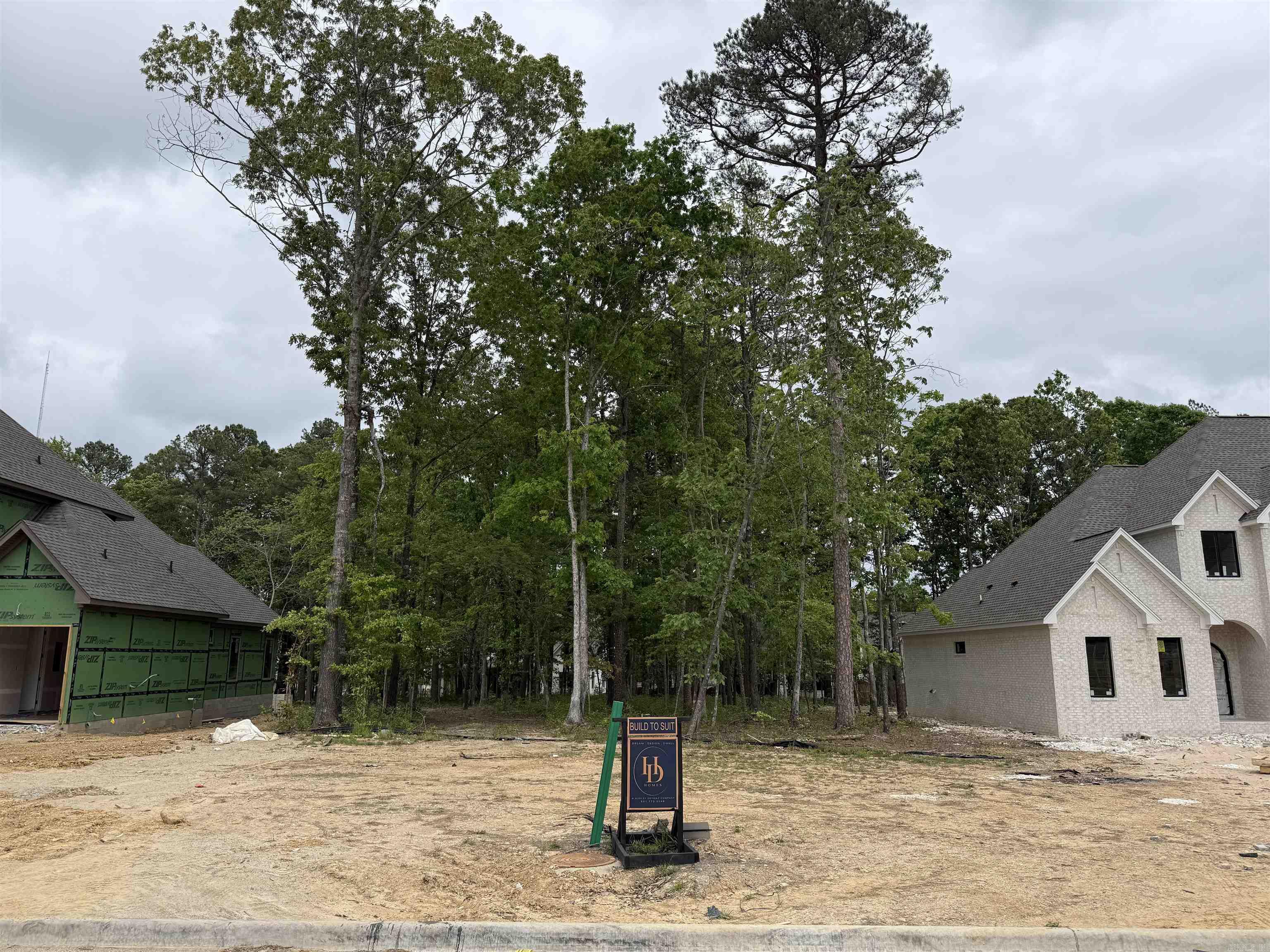 CHENAL VALLEY "MIRAMONT CIRCLE" - Land