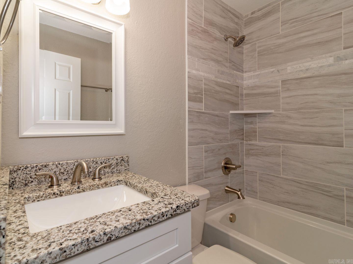 QUAIL HILLS - Residential