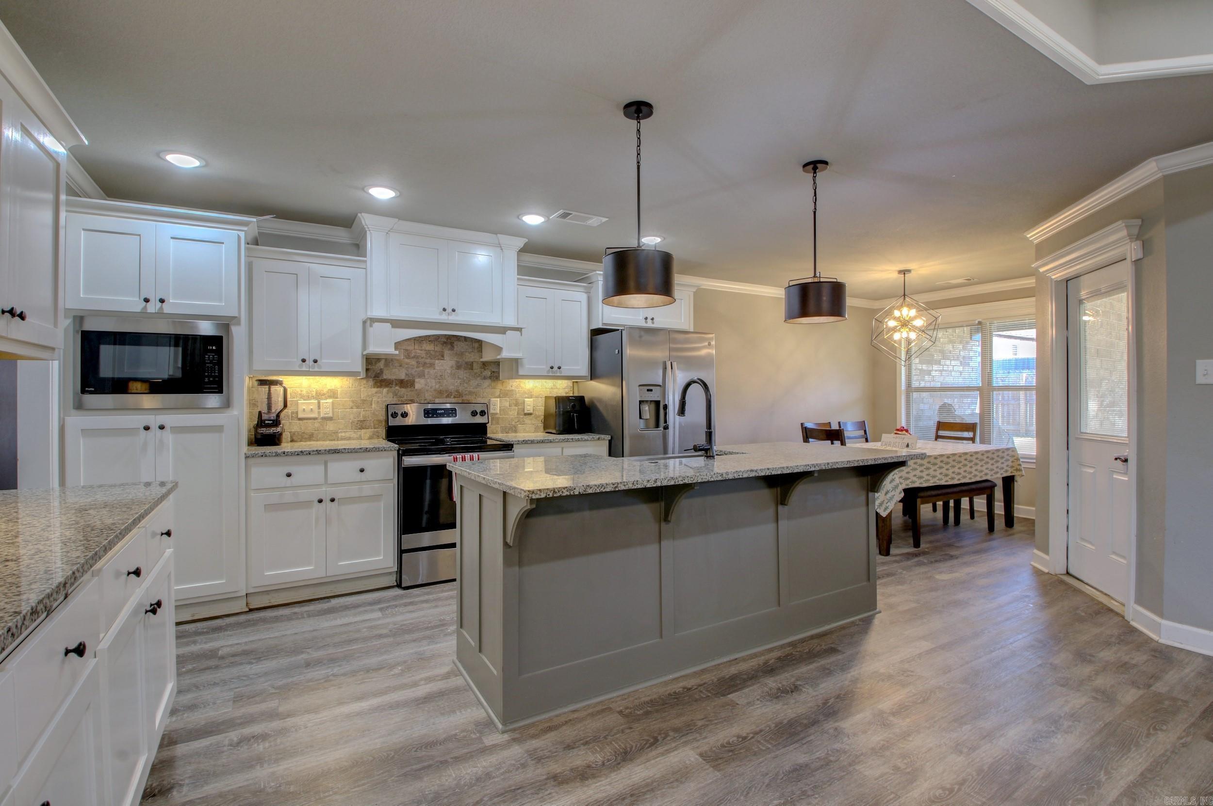 HERITAGE MEADOWS - Residential