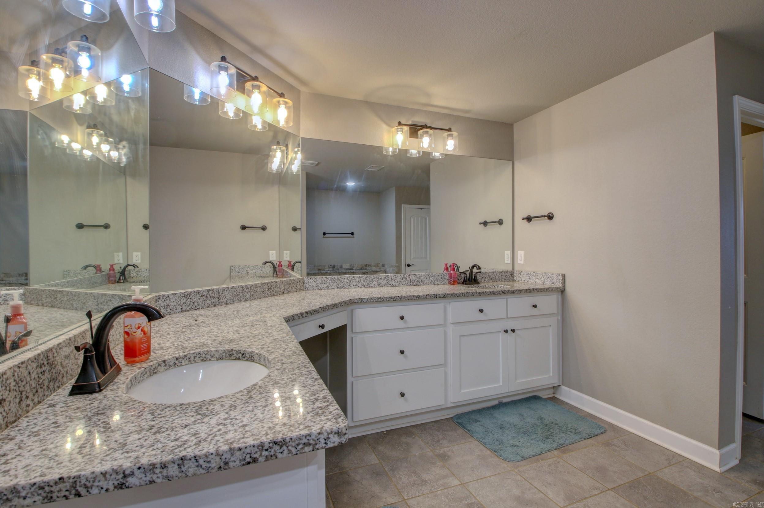 HERITAGE MEADOWS - Residential