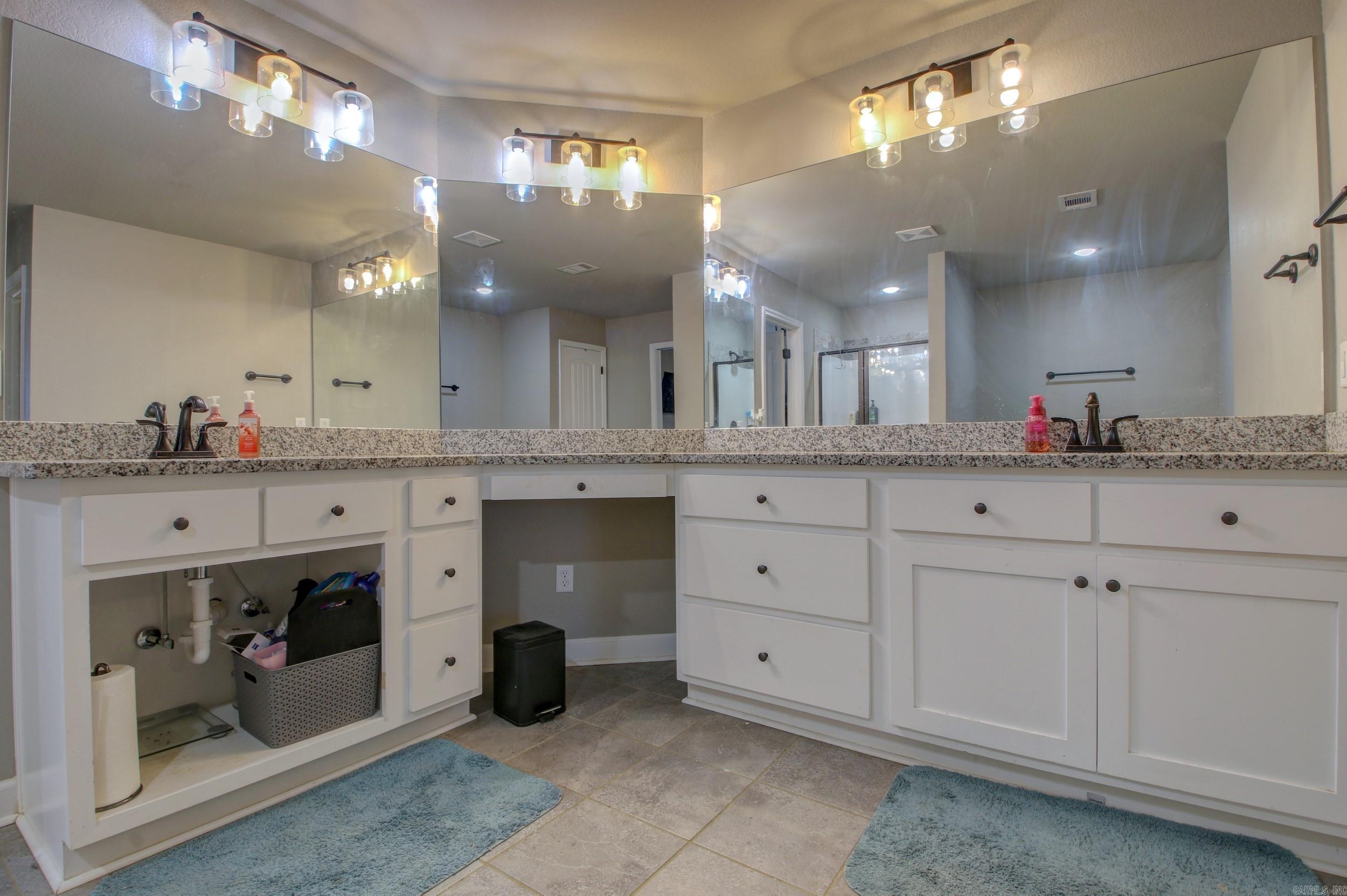 HERITAGE MEADOWS - Residential