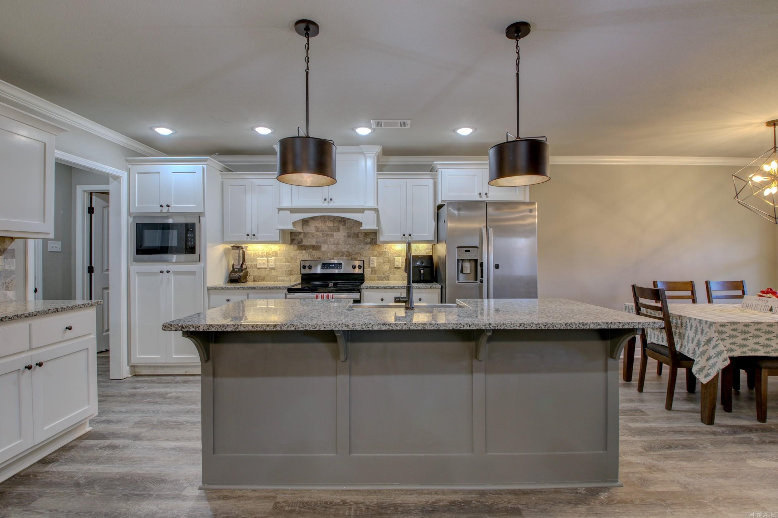 HERITAGE MEADOWS - Residential