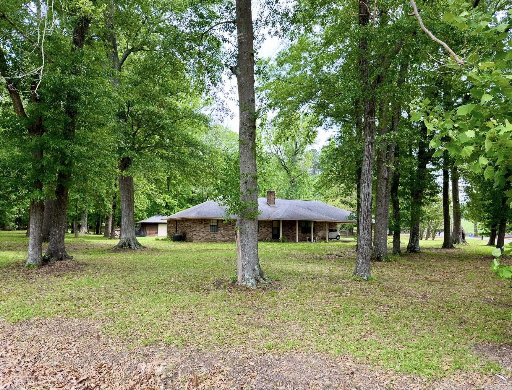 WOODRIDGE ESTATES ADDN - Residential