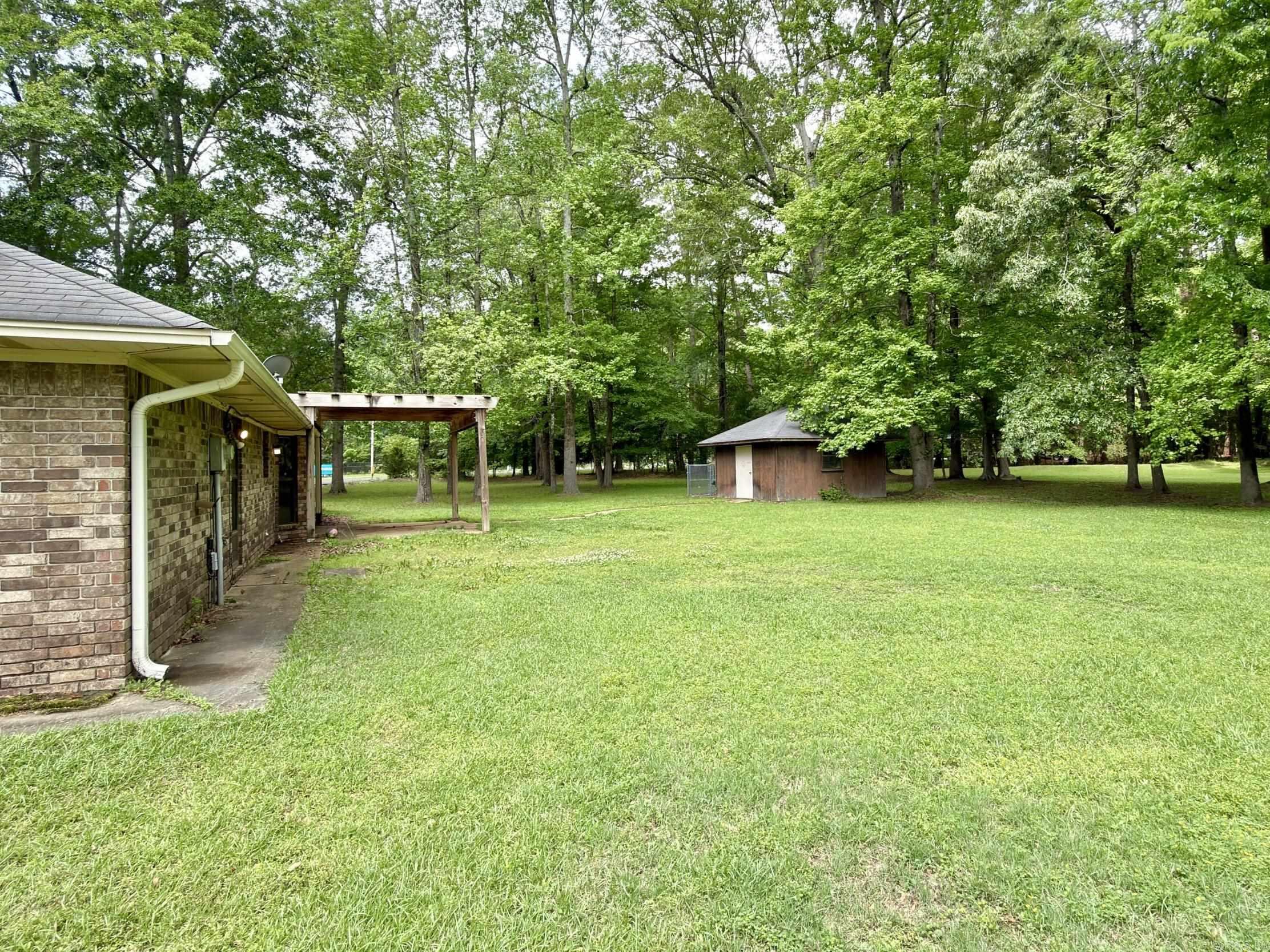 WOODRIDGE ESTATES ADDN - Residential