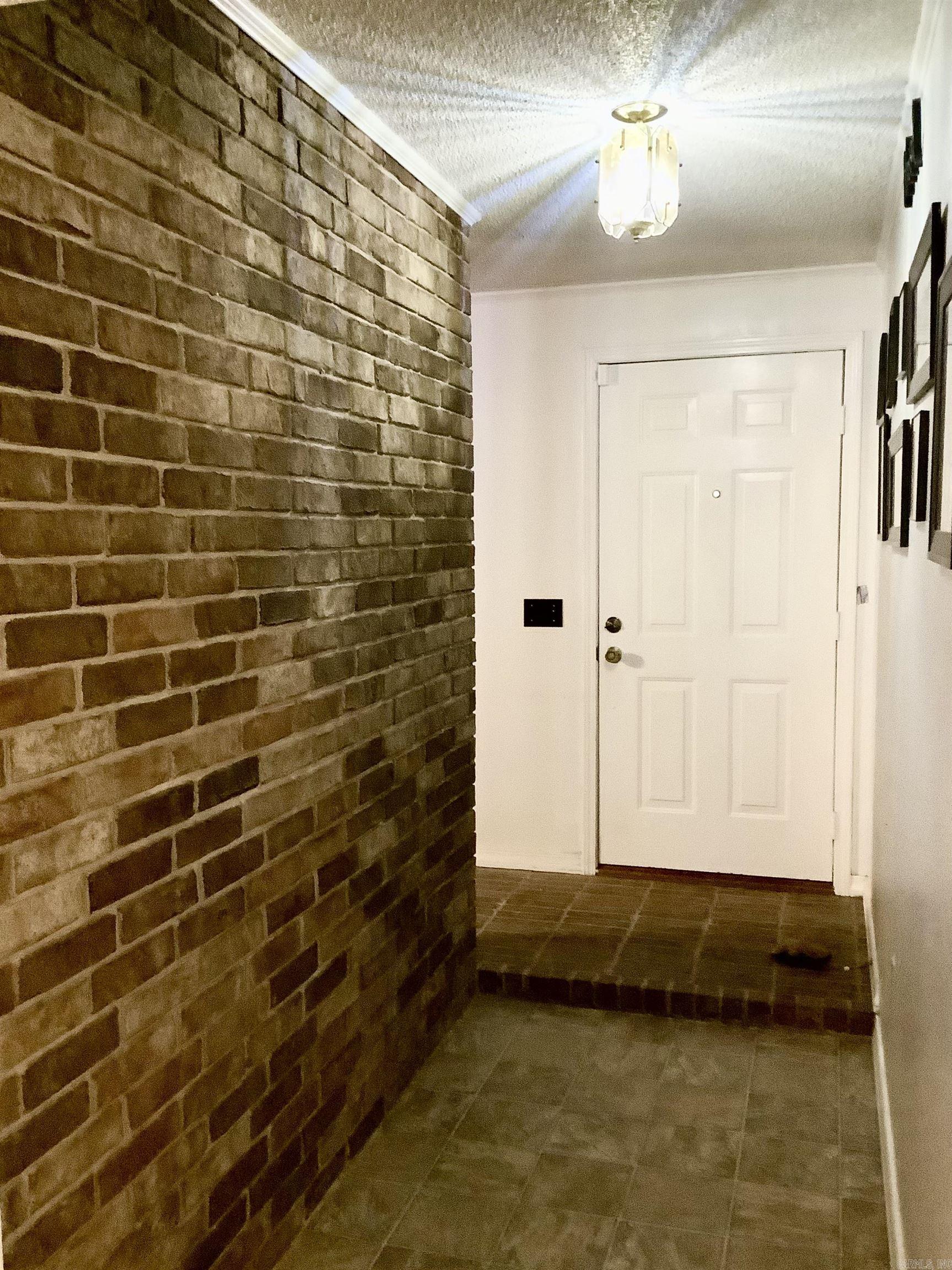 WOODRIDGE ESTATES ADDN - Residential