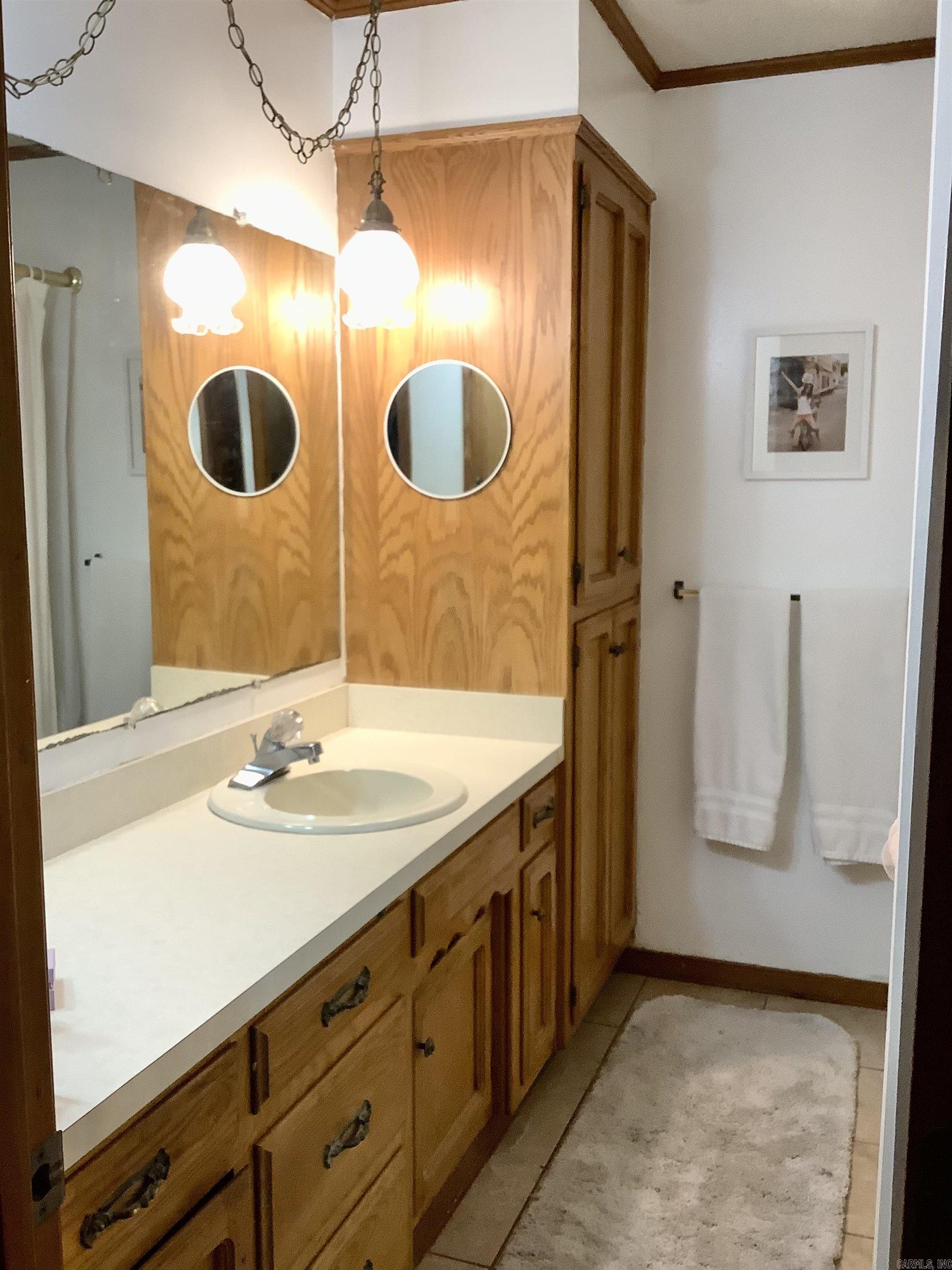 WOODRIDGE ESTATES ADDN - Residential
