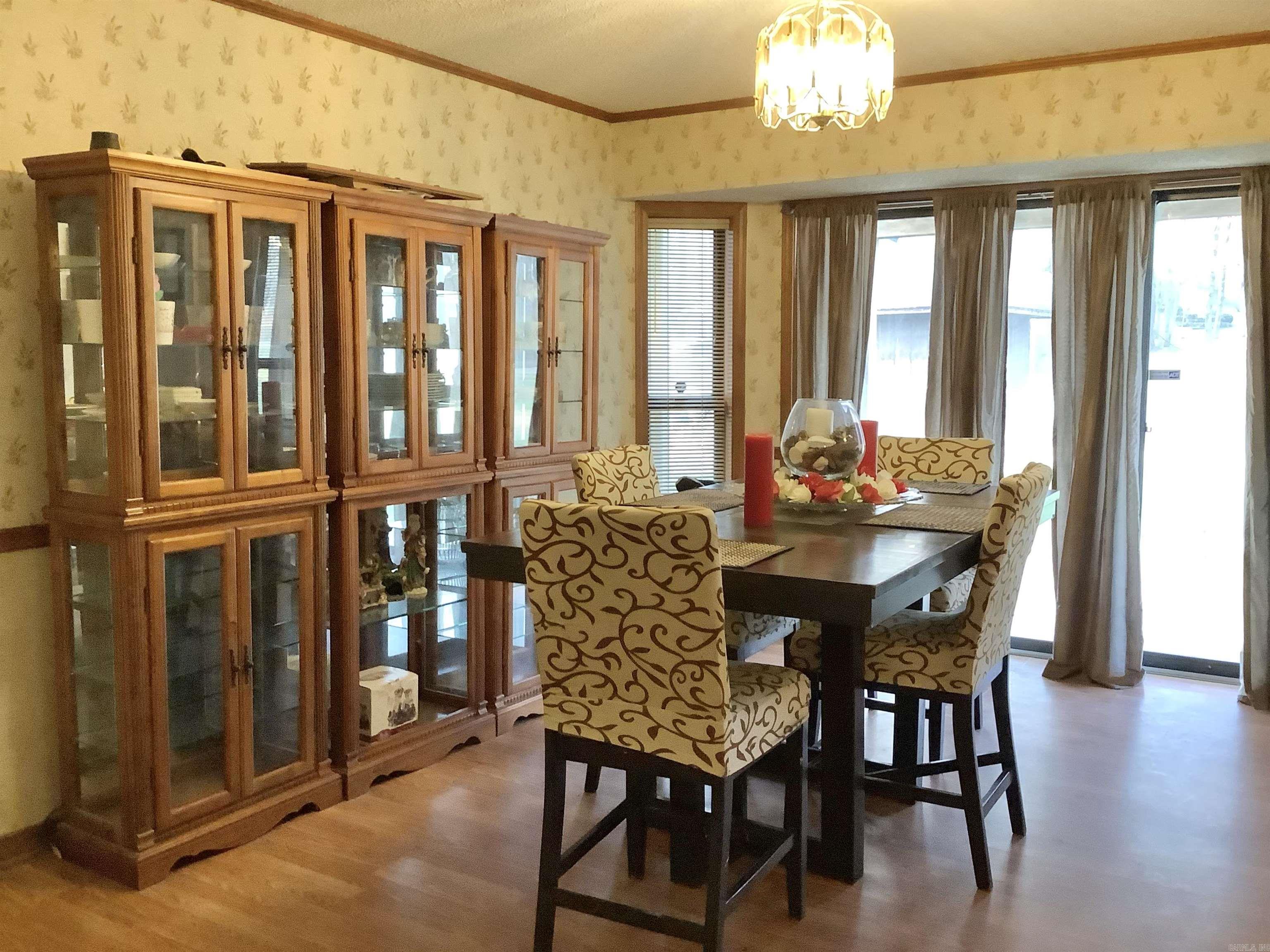WOODRIDGE ESTATES ADDN - Residential