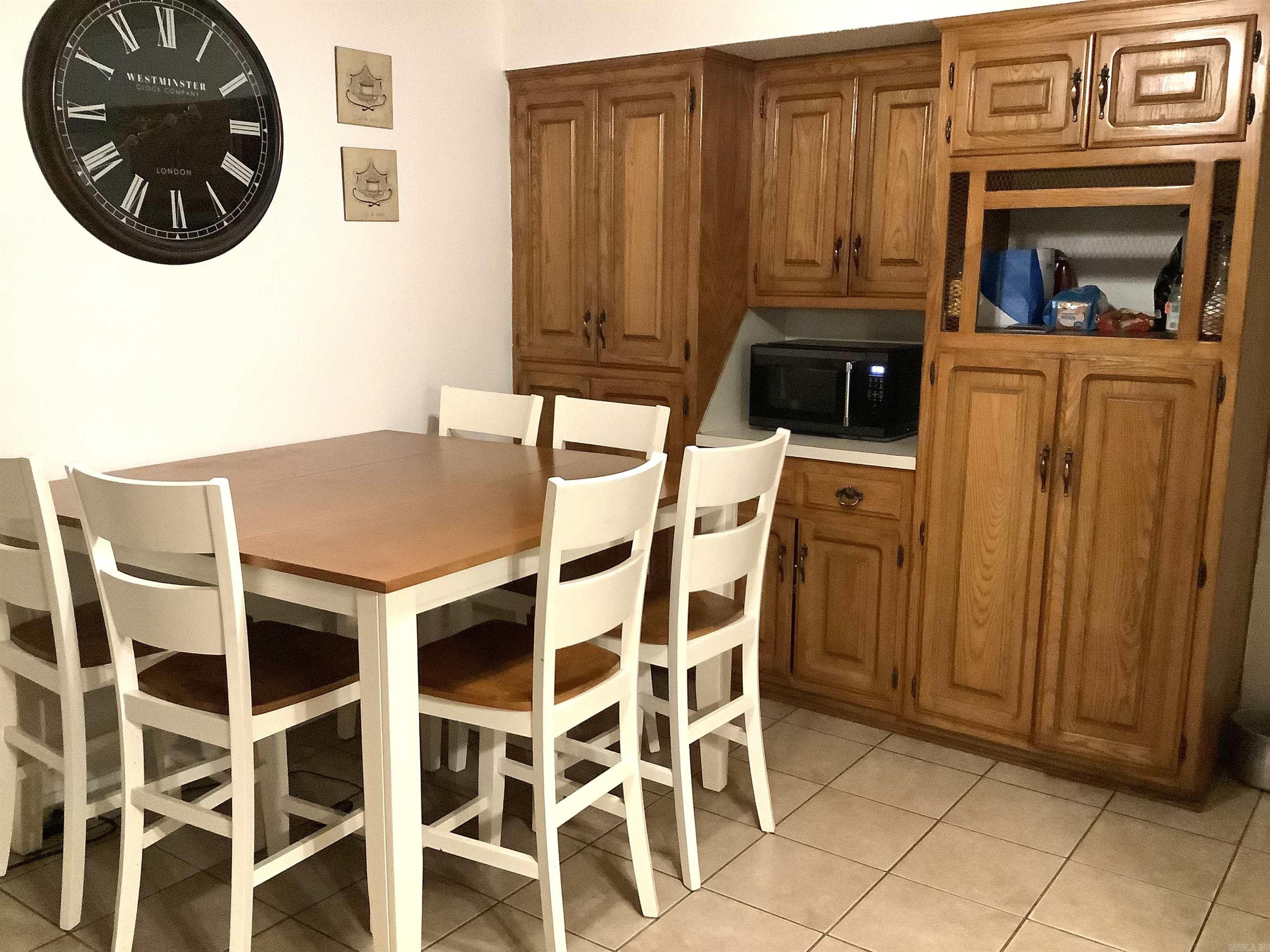 WOODRIDGE ESTATES ADDN - Residential